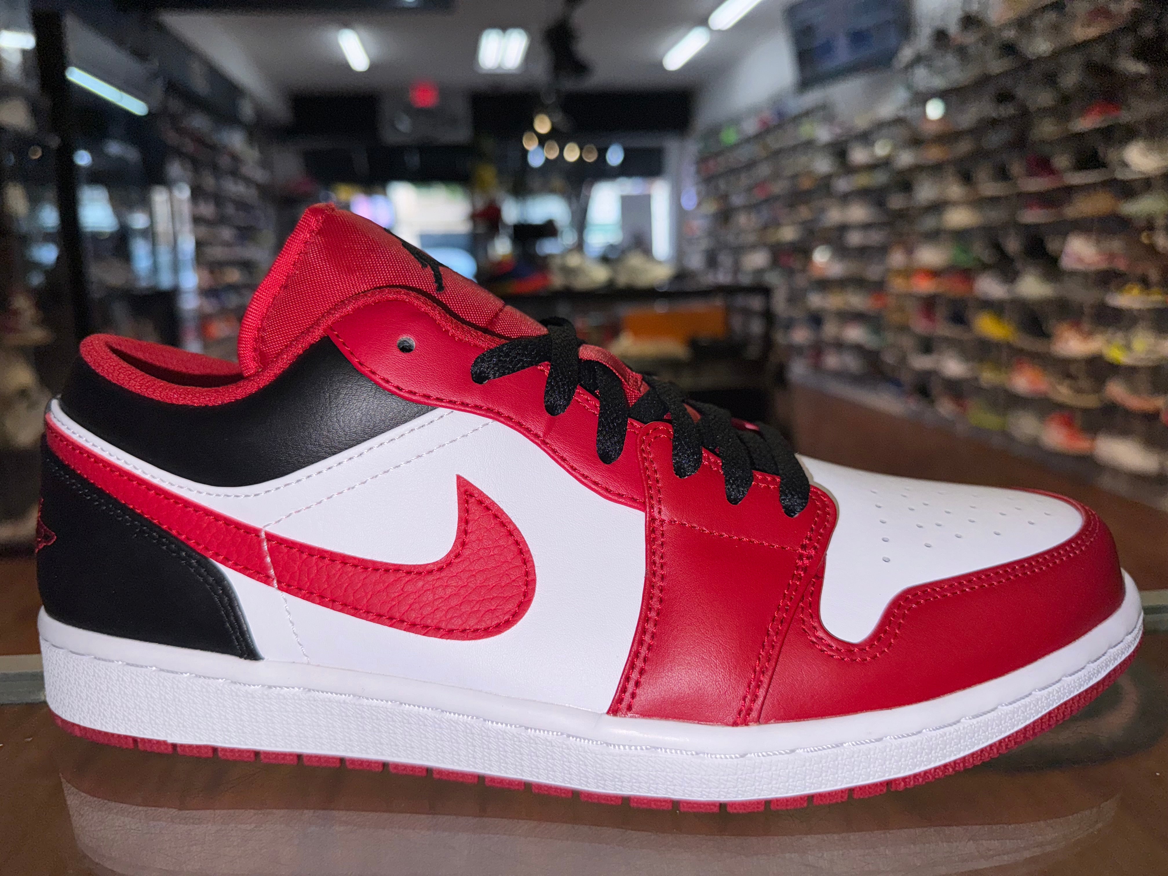 Air Jordan authentic 1 Low Bulls