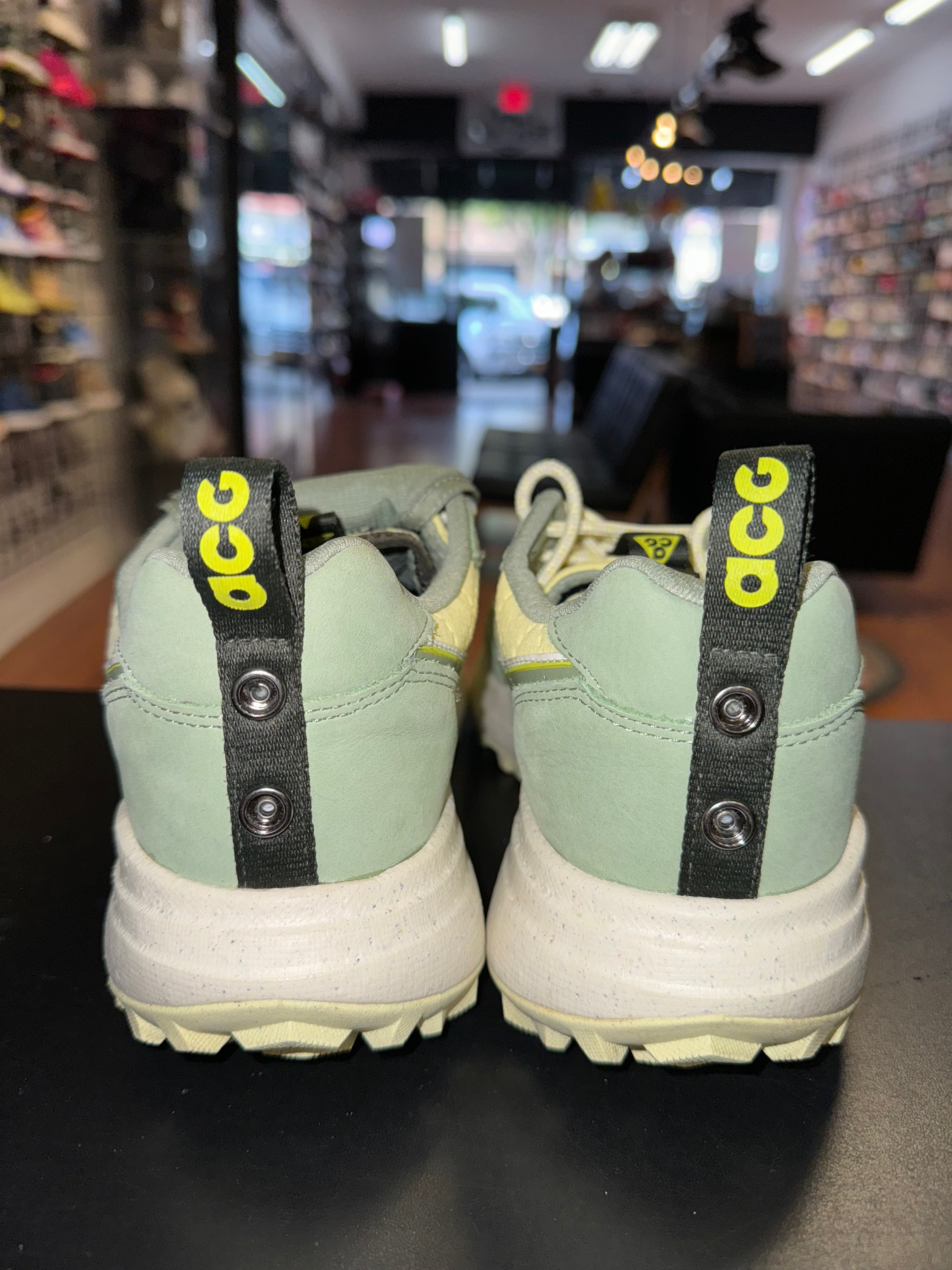 Size 7 Nike ACG Locate “Oil Green”