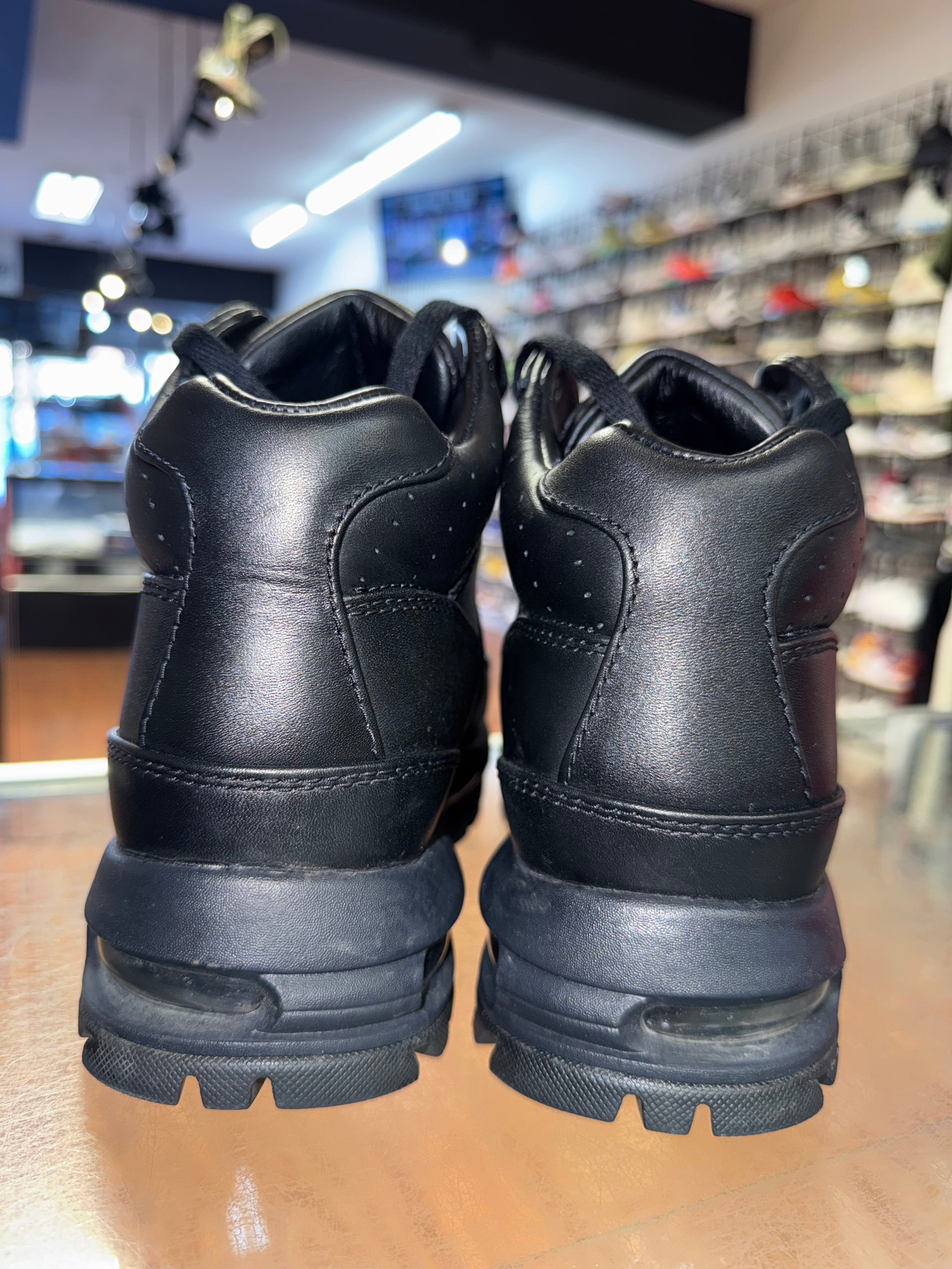 Size 7 Air Max Goadome "Black"