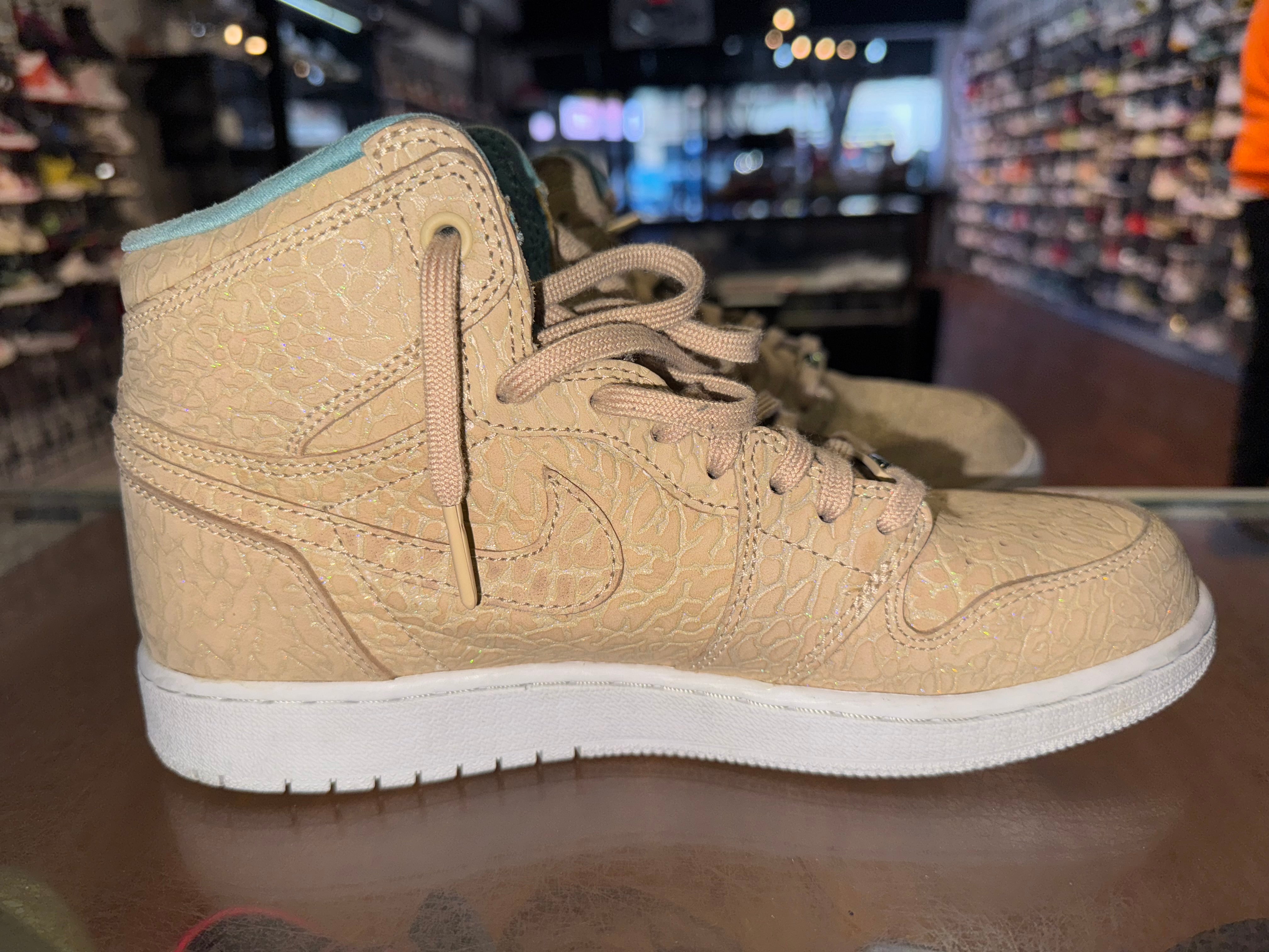 Size 7y Air Jordan 1 "Sand Dune"