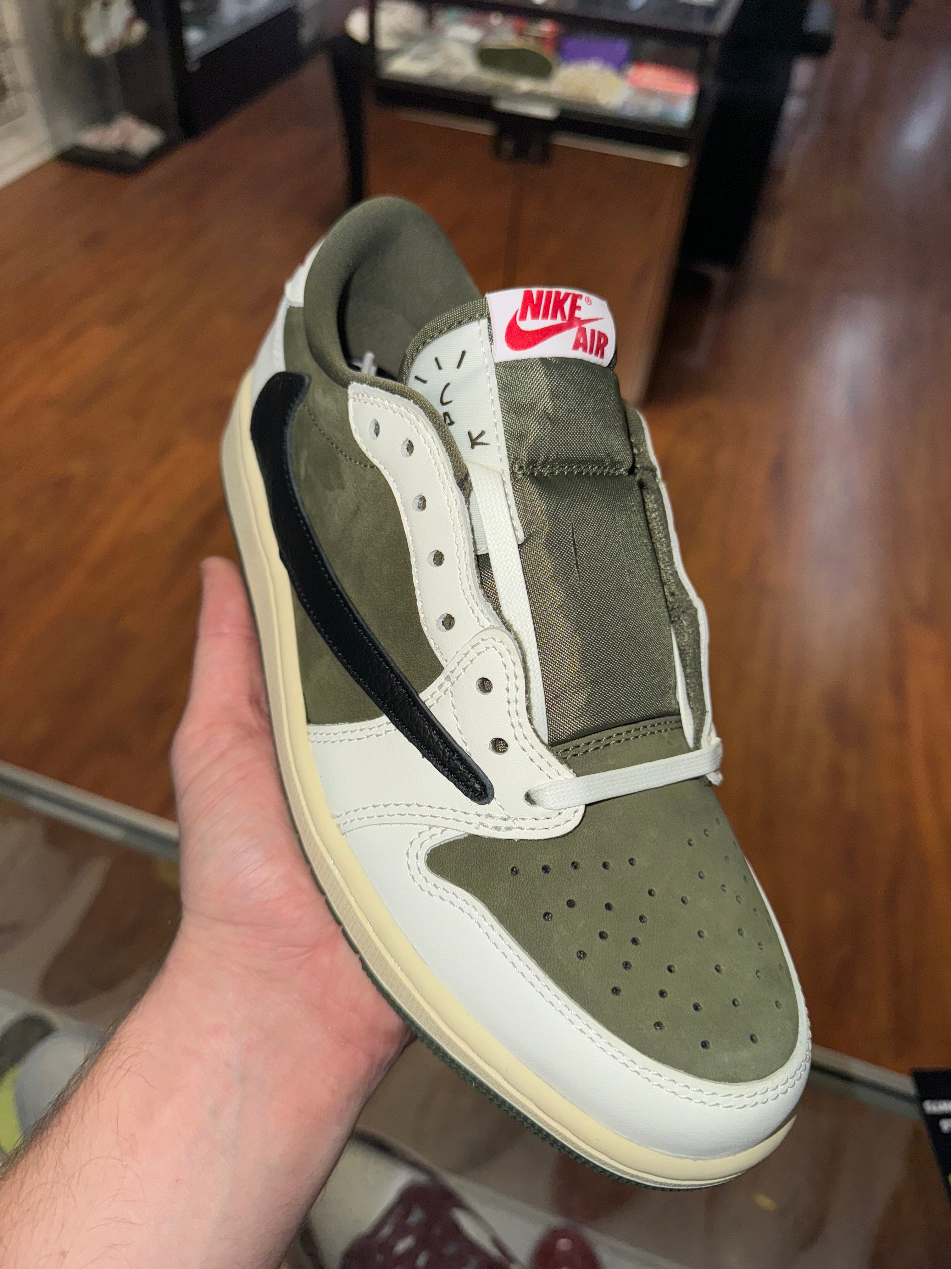 Size 8 Air Jordan 1 Low Travis Scott "Medium Olive" Brand New