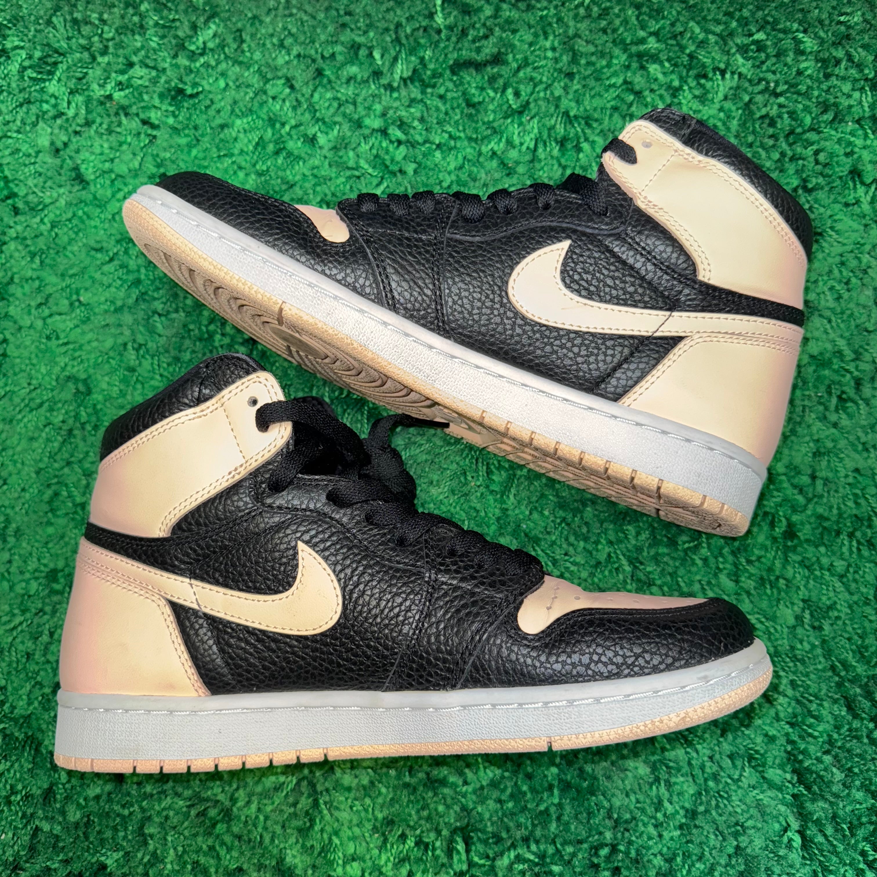 Size 8 Air Jordan 1 'Crimson Tint'