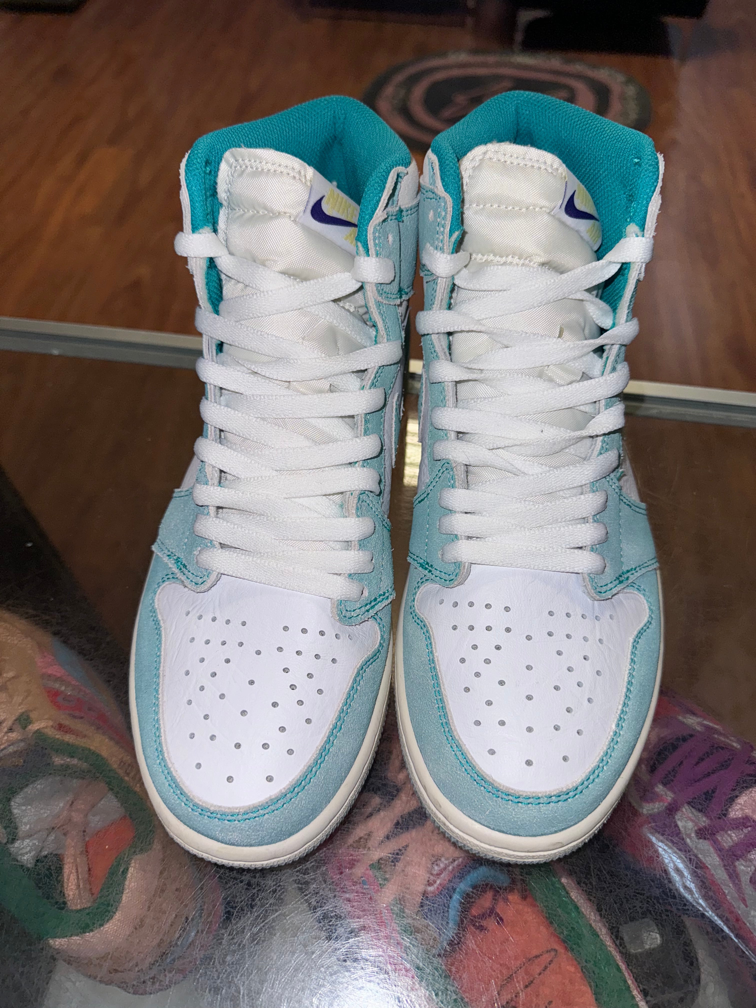 Size 9.5 Air Jordan 1 “Turbo Green”