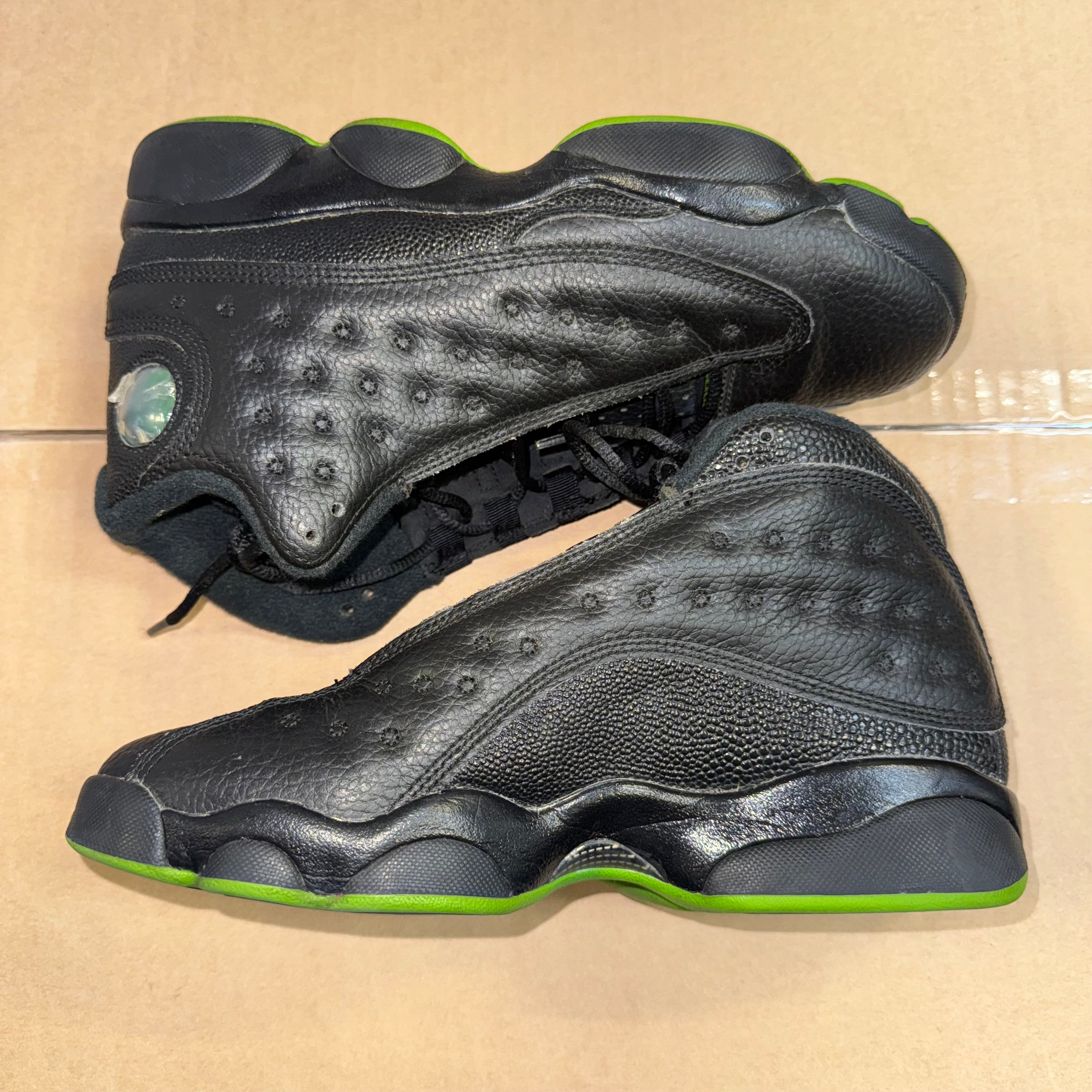 Size 6.5y Air Jordan 13 "Altitude" - NB