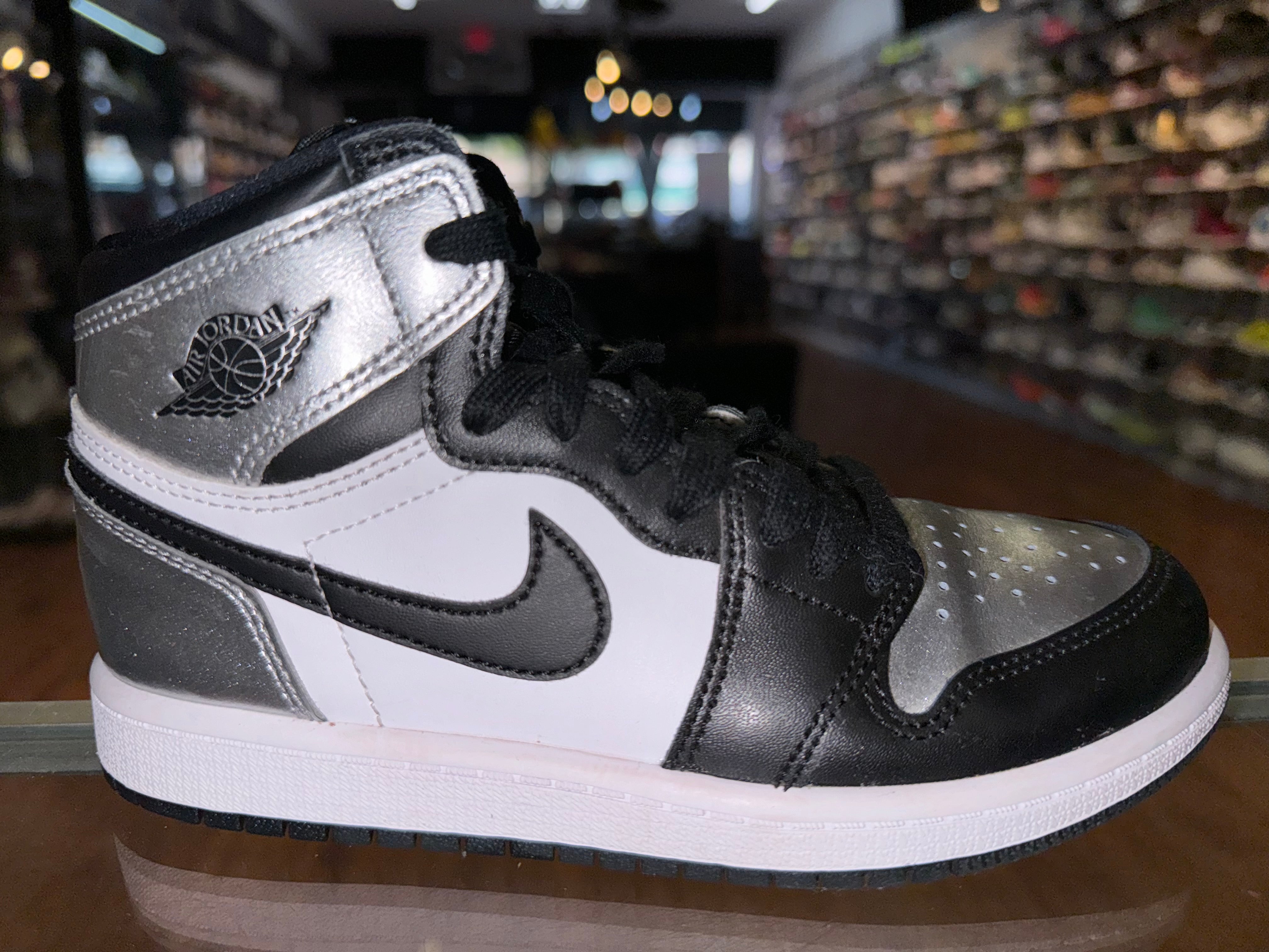 Size 1.5y Air Jordan 1 “Silver Toe”