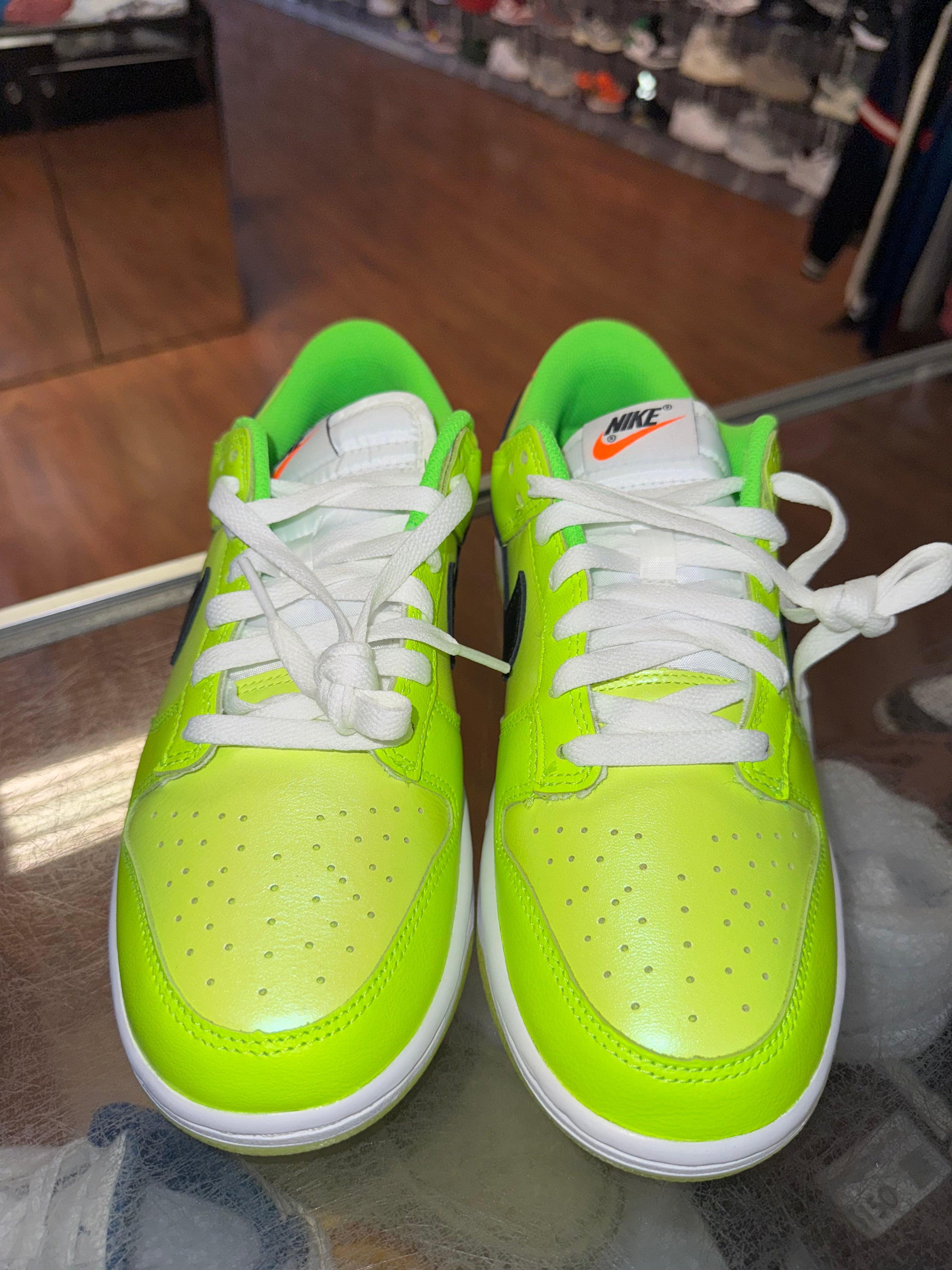 Size 8 Dunk Low "Splash Volt" Brand New