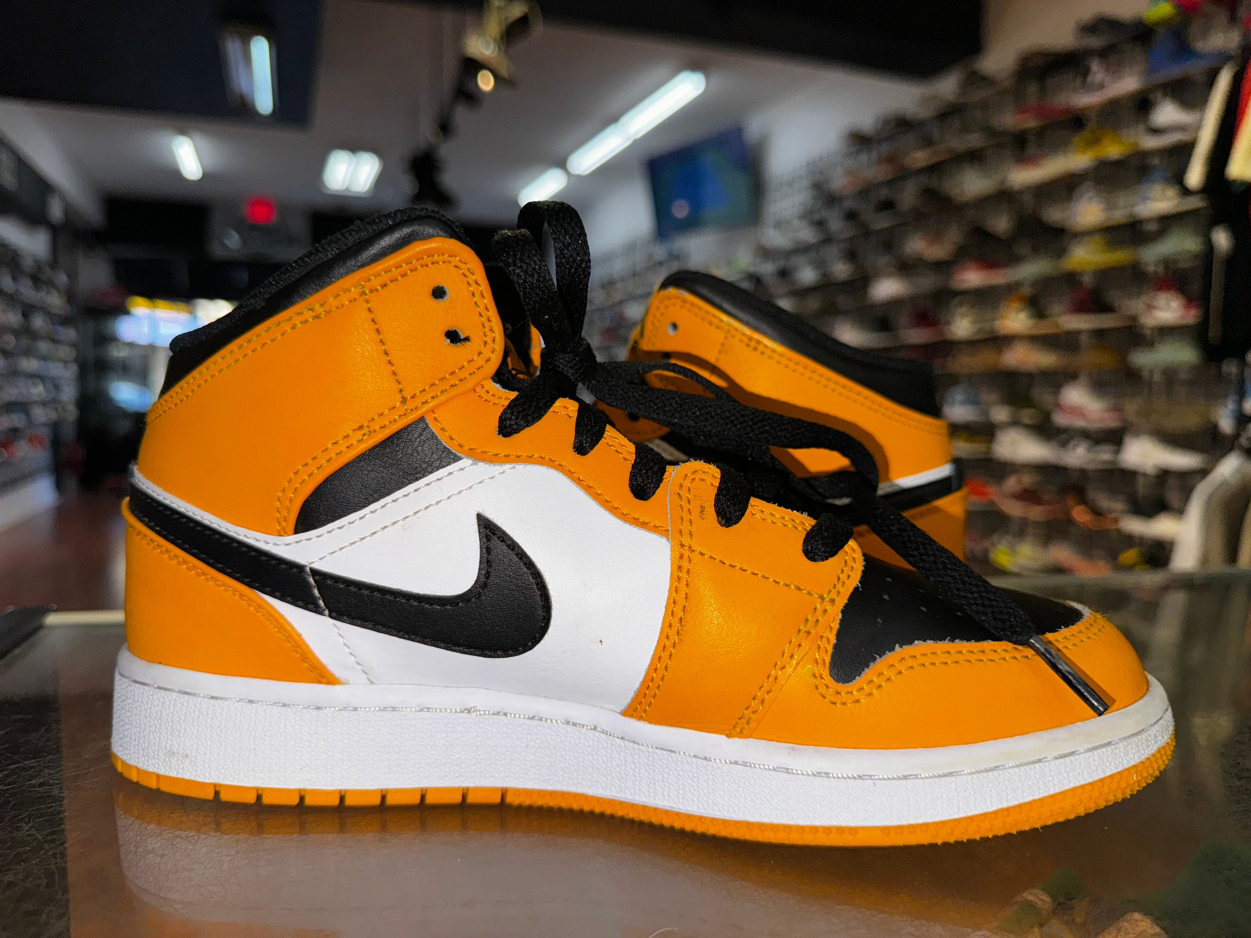 Size 6y Air Jordan 1 Mid "Taxi"