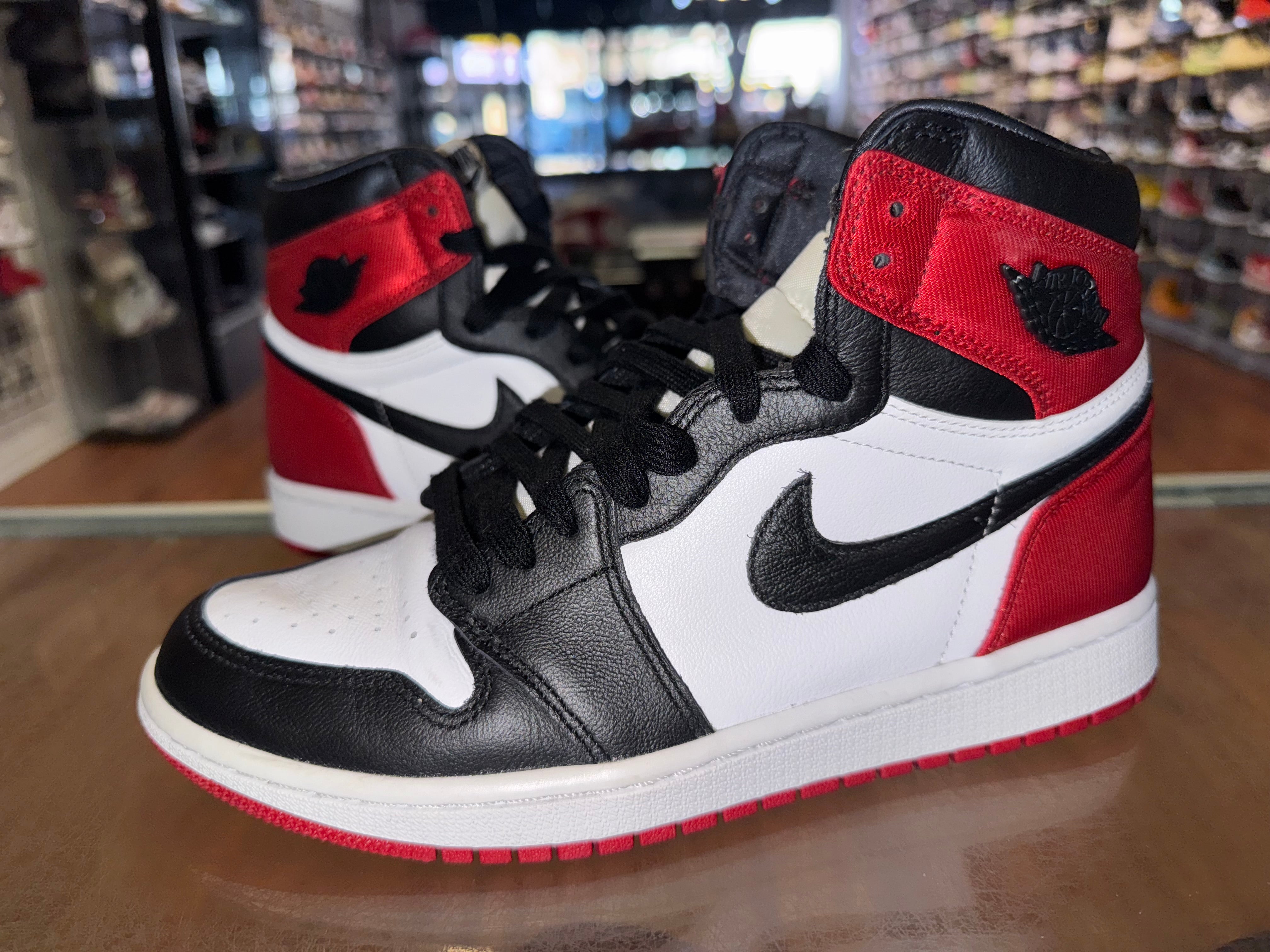 Size 7 (8.5W) Air Jordan 1 "Satin Black Toe"