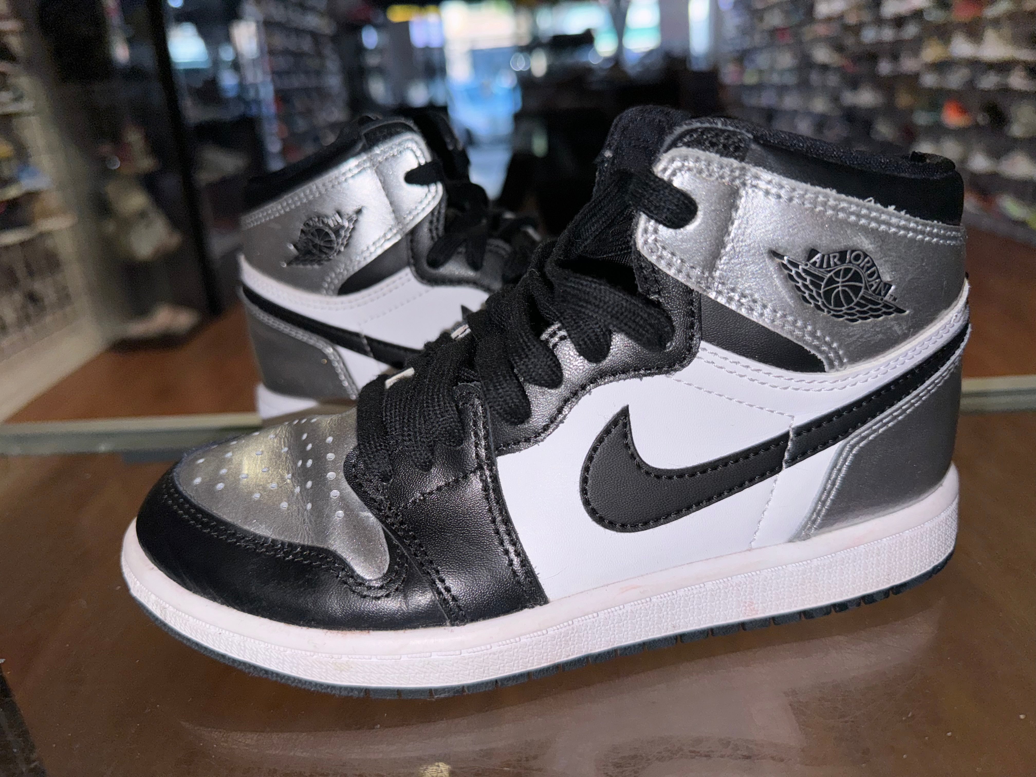 Size 1.5y Air Jordan 1 “Silver Toe”