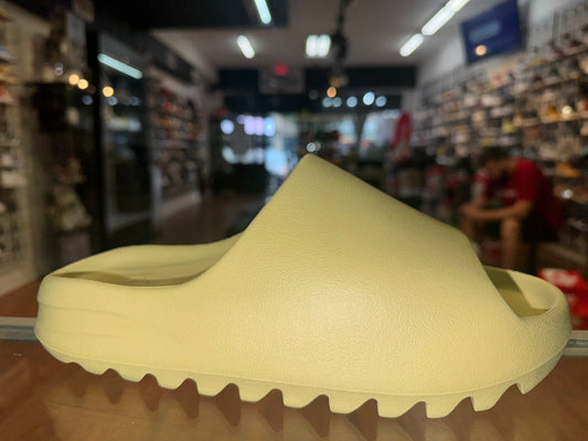 Size 6 Adidas Yeezy Slide “Resin” Brand New