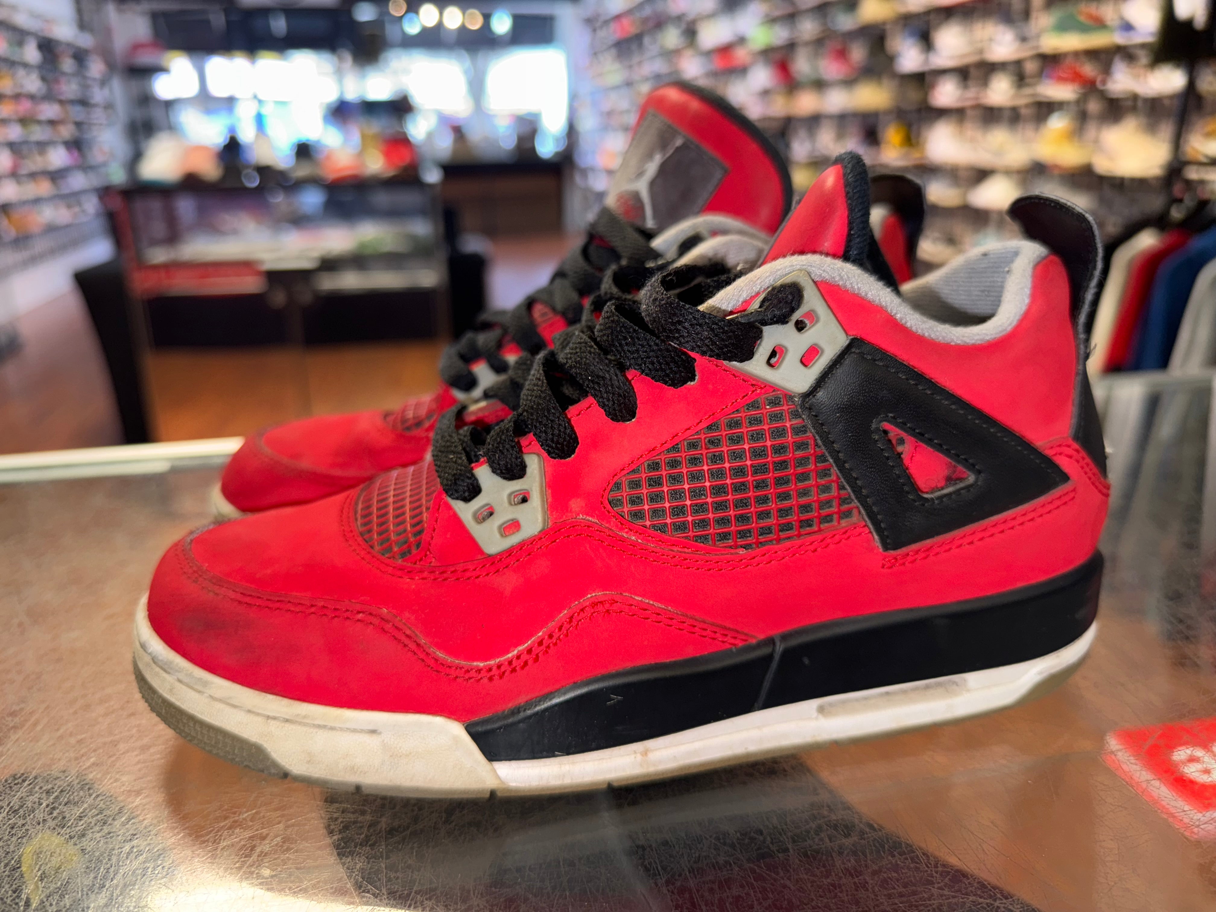 Size 6y Air Jordan 4 "Toro Bravo" - NB