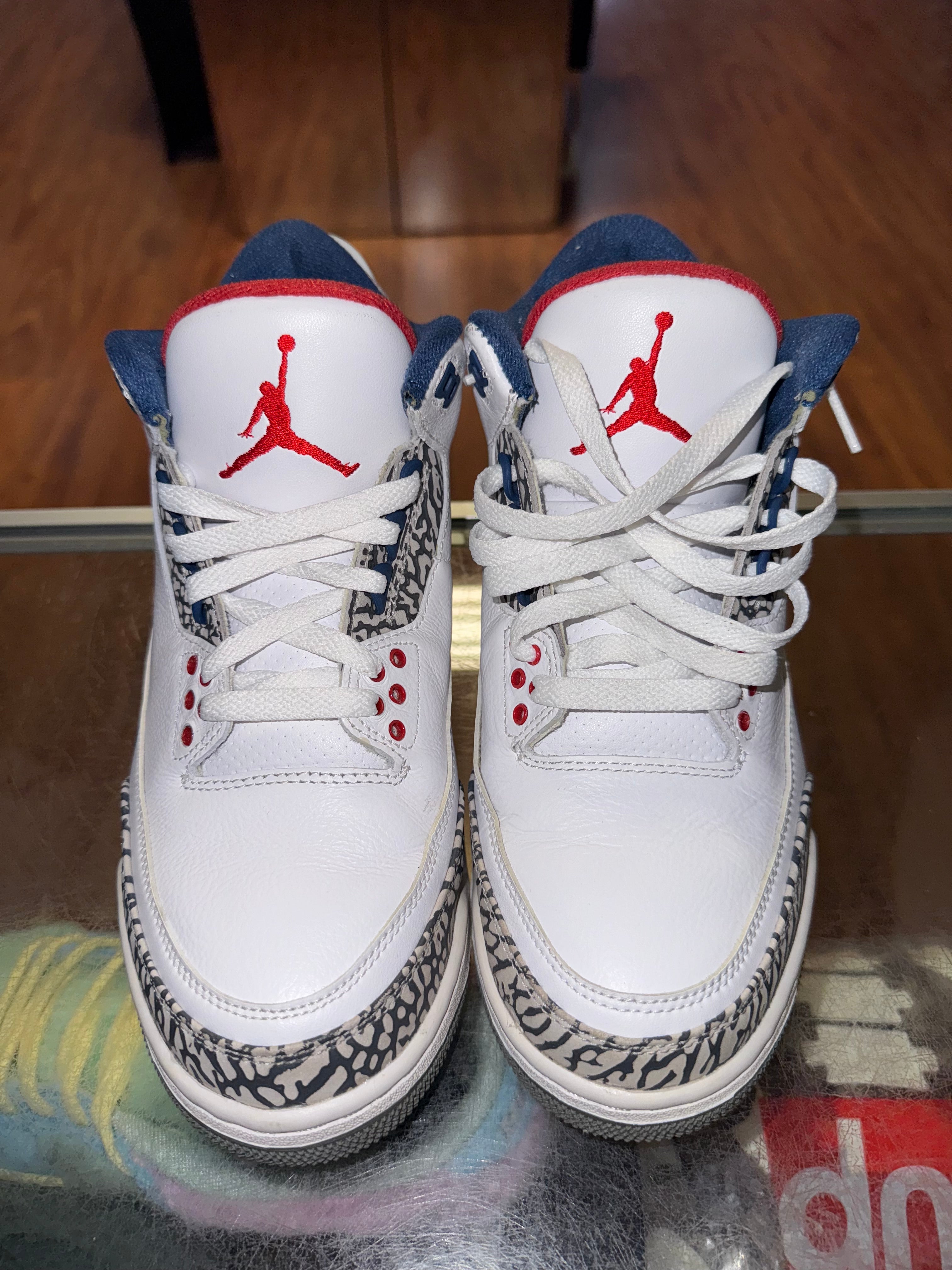 Size 8 Air Jordan 3 "True Blue"