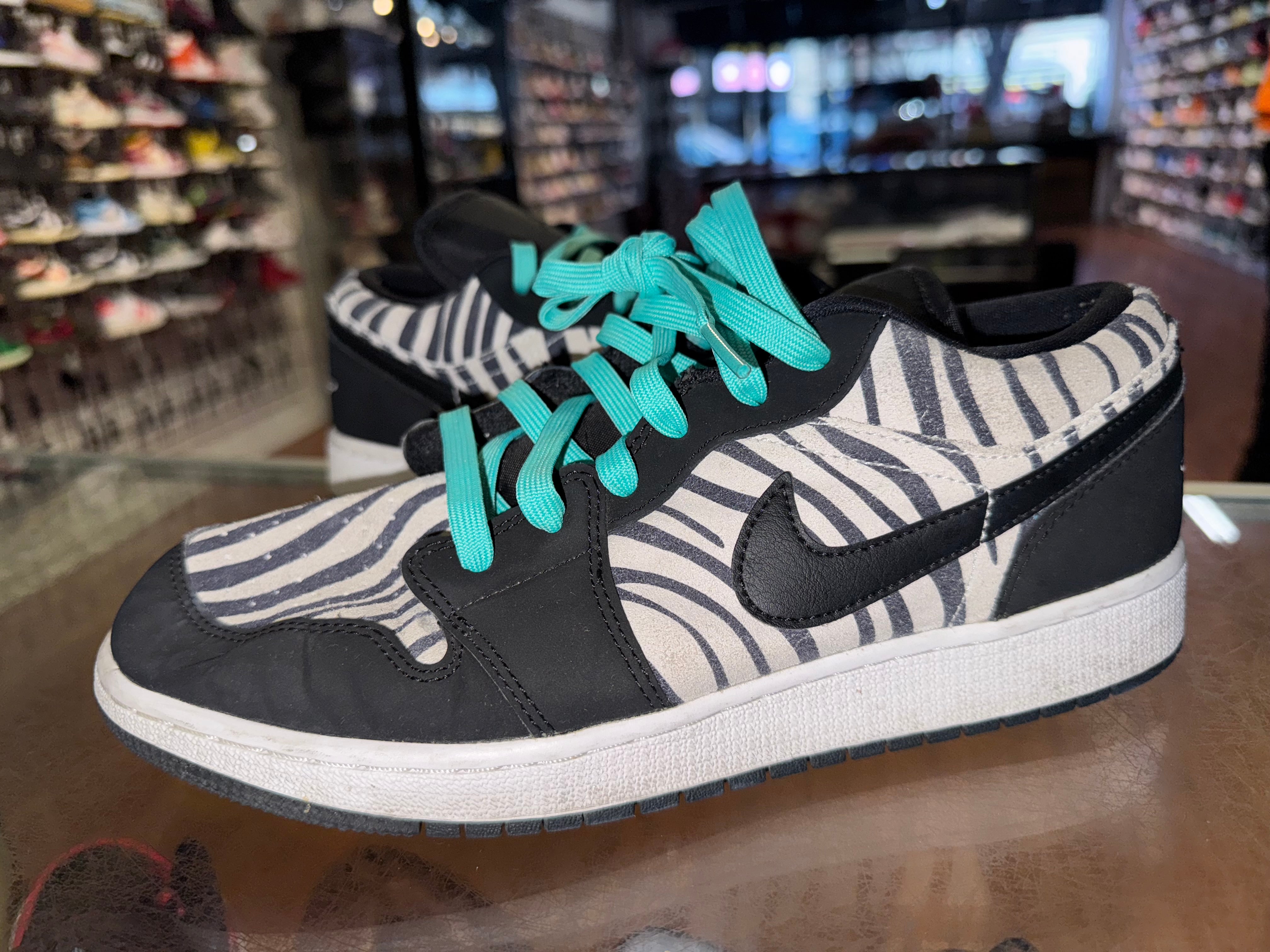 Size 7y Air Jordan 1 Low "Zebra"