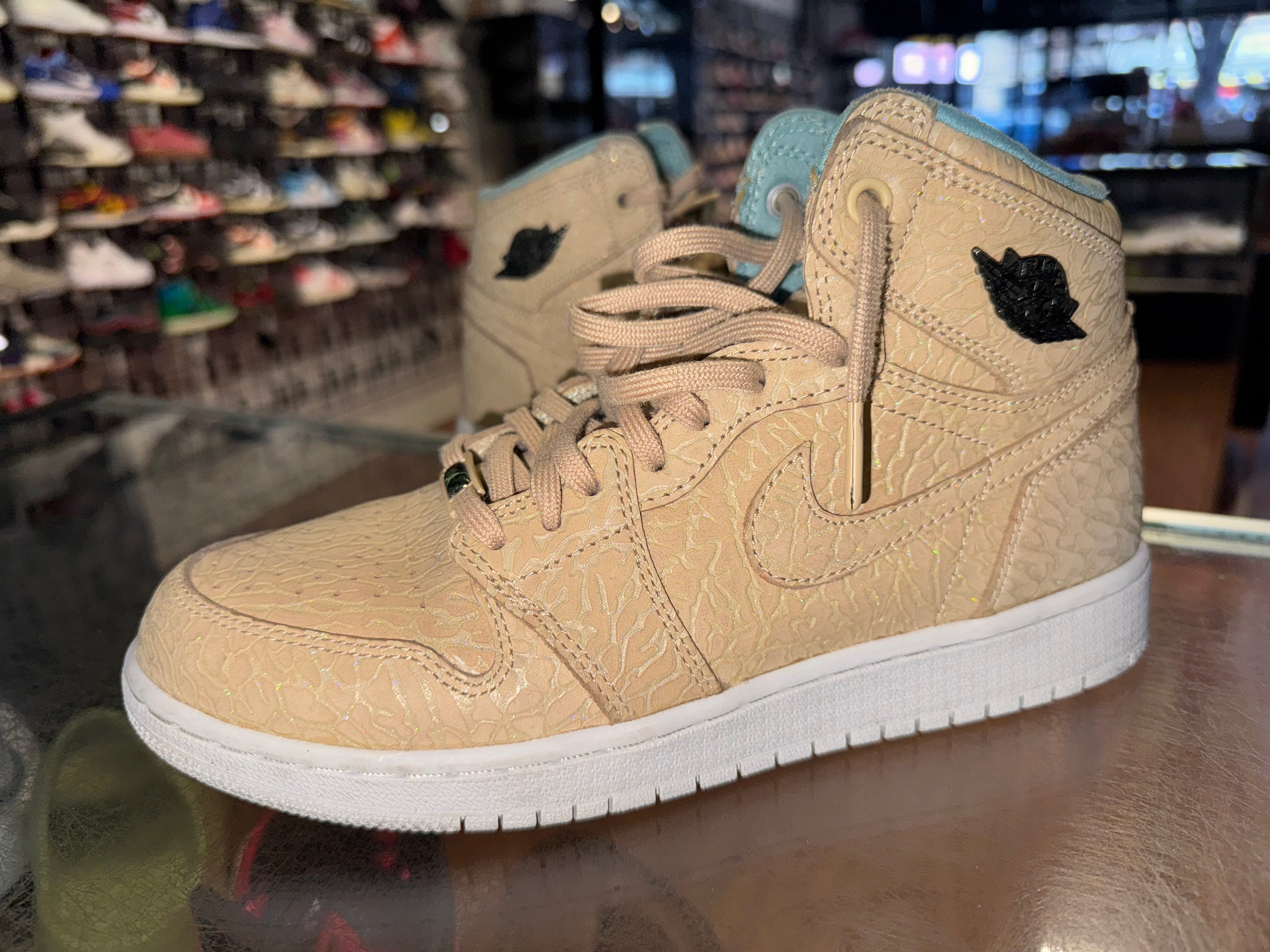 Size 7y Air Jordan 1 "Sand Dune"