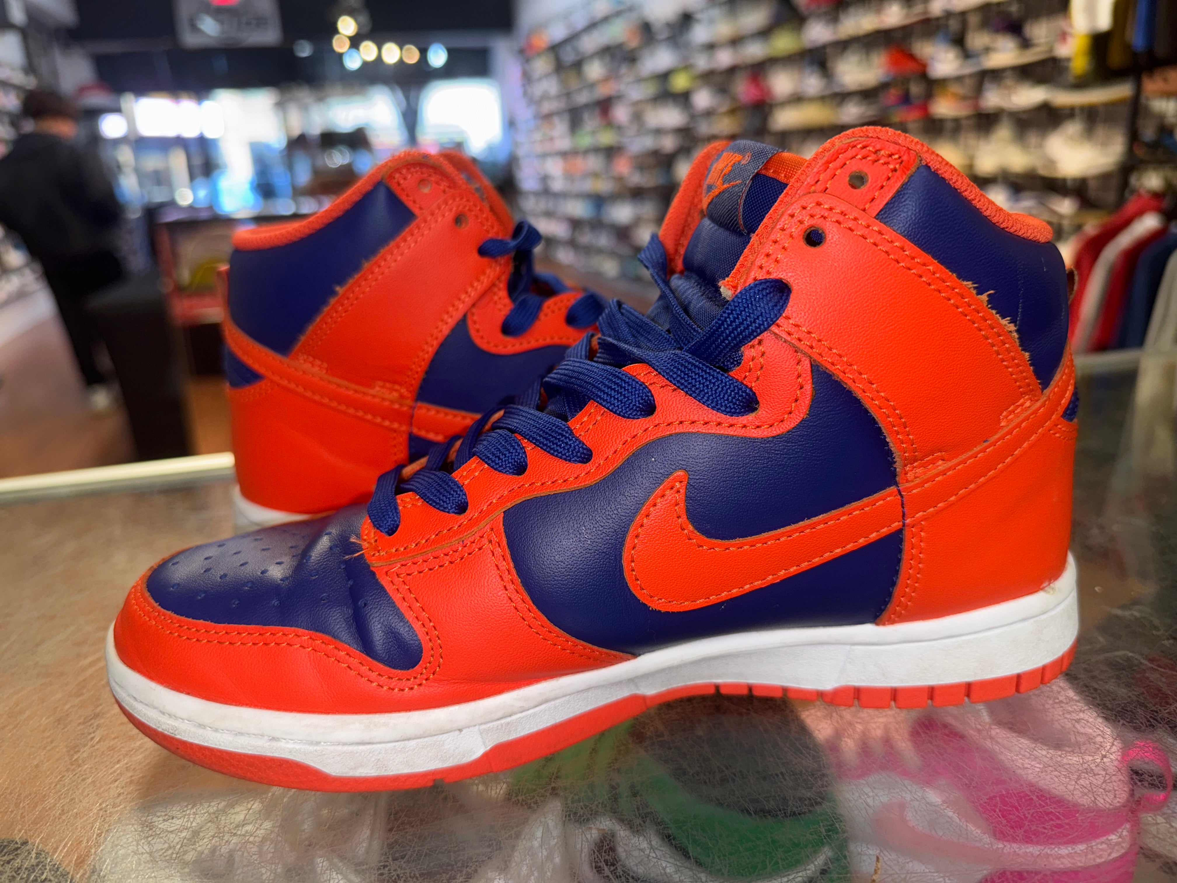 Size 6 Dunk High “Knicks”