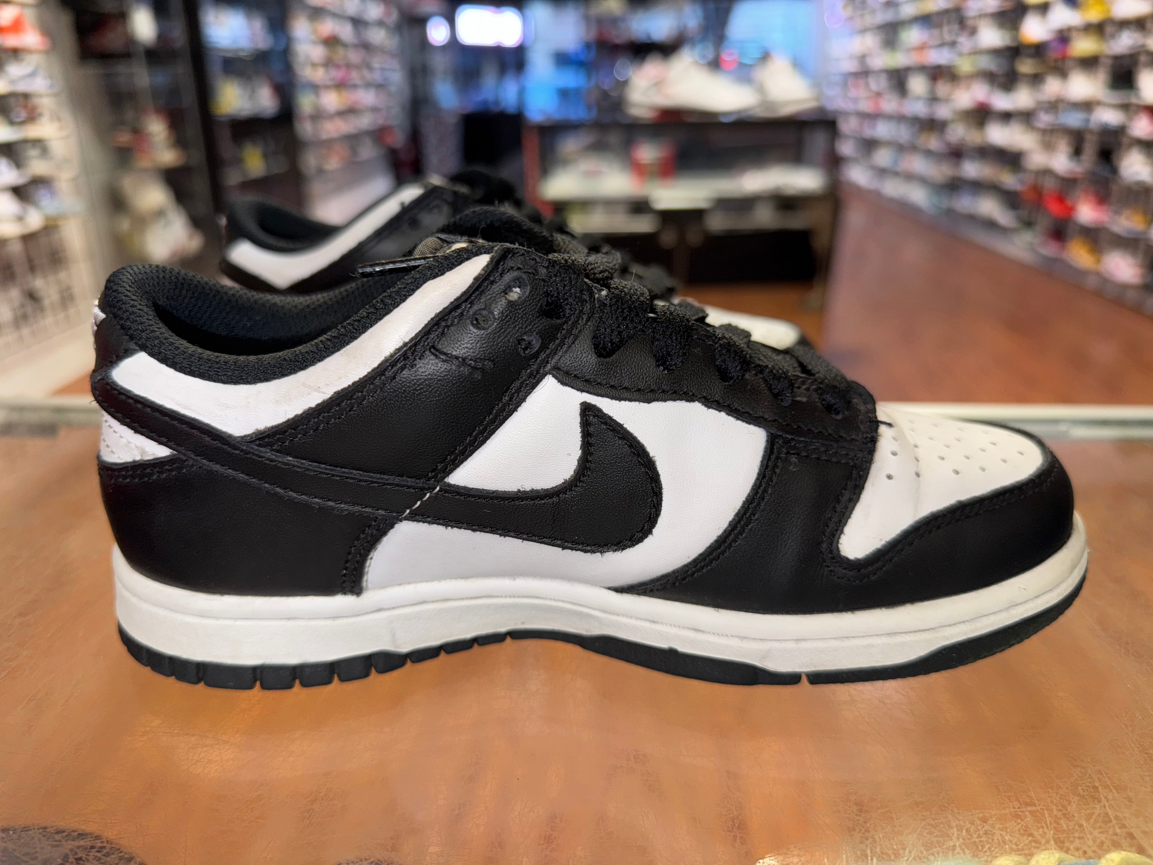 Size 3.5y Dunk Low "Panda"