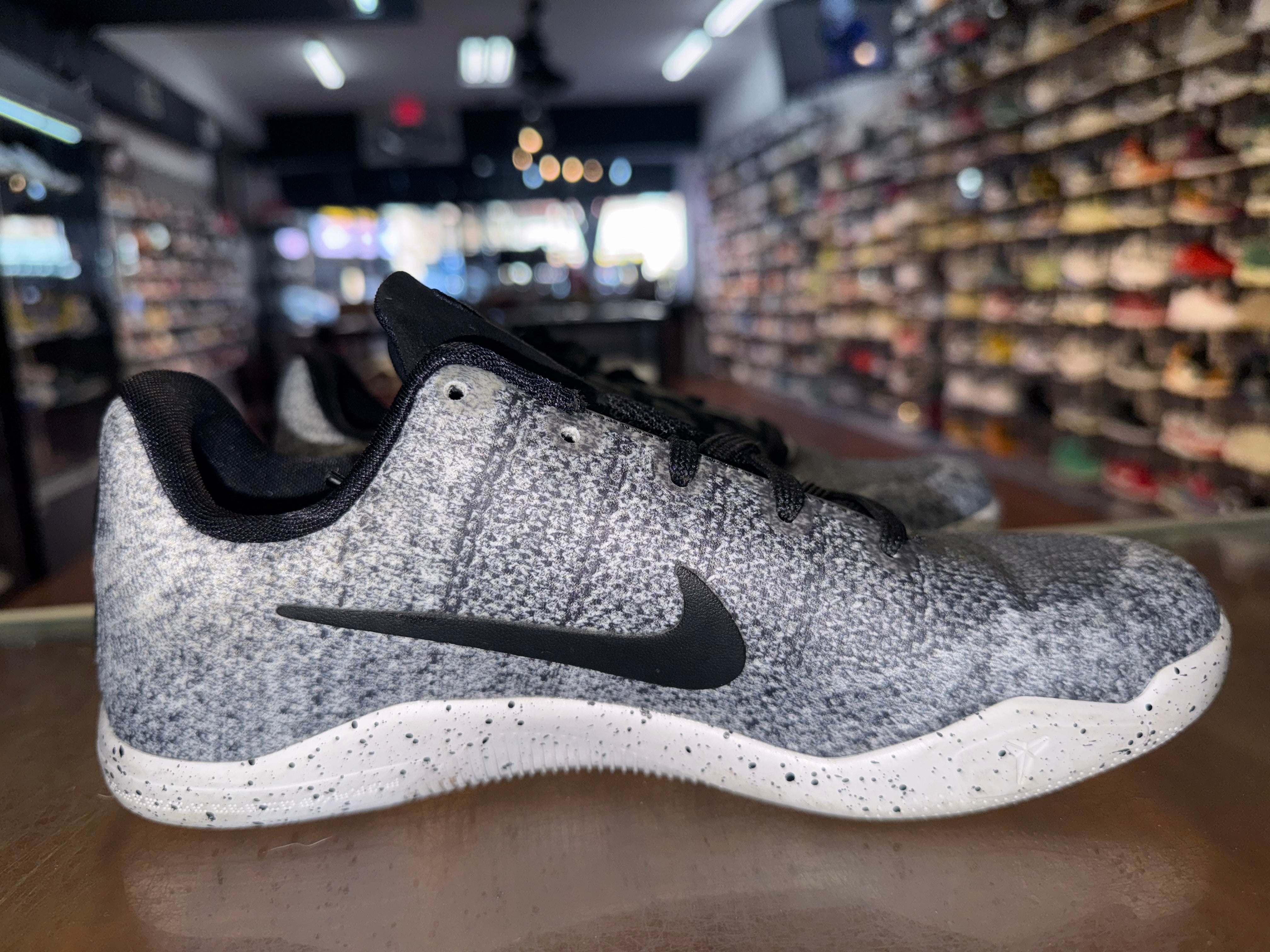 Size 5y Kobe 11 Elite Low "Oreo"