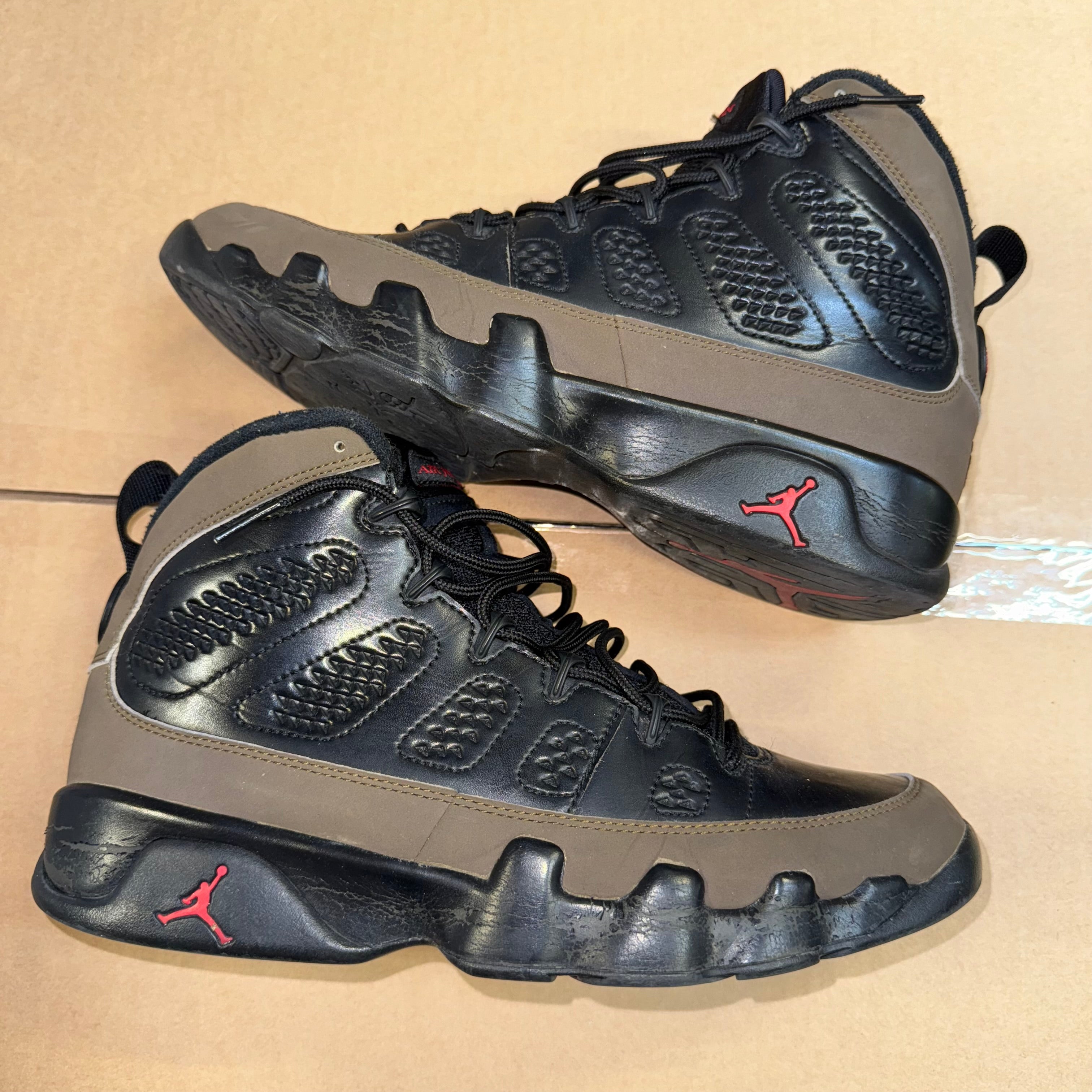 Size 8.5 Air Jordan 9 "Olive" 2012 - NB