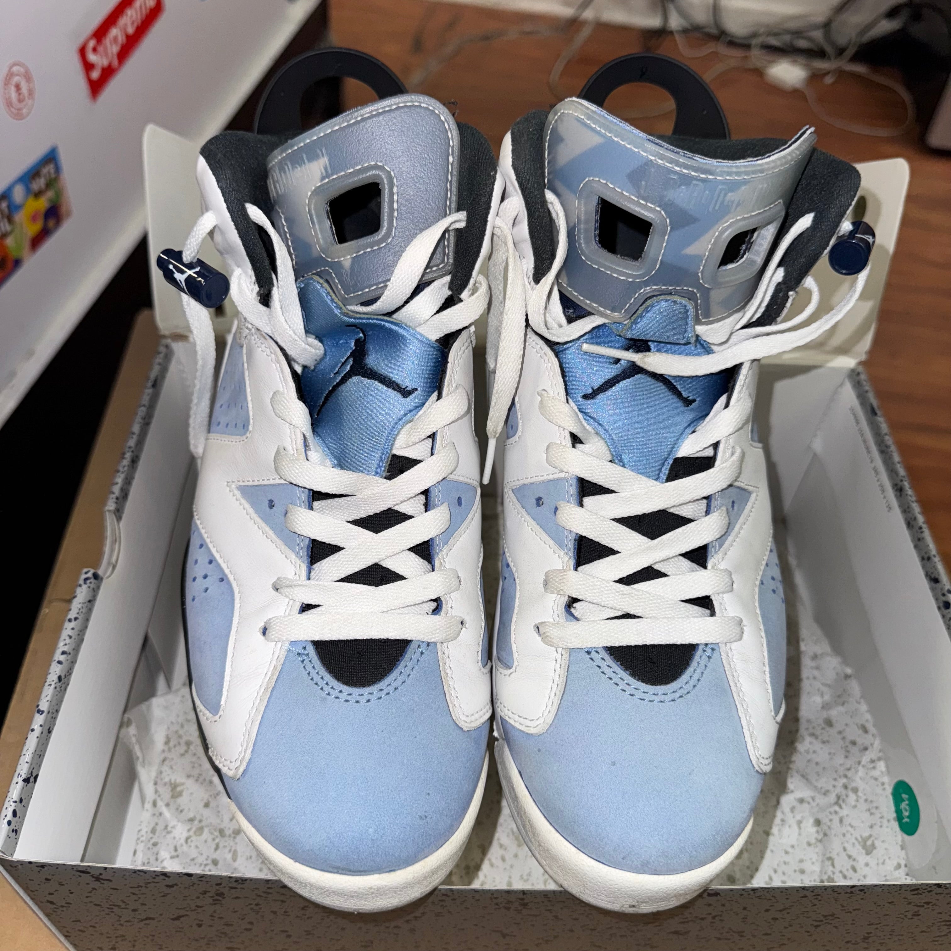 Size 9.5 Air Jordan 6 "UNC"