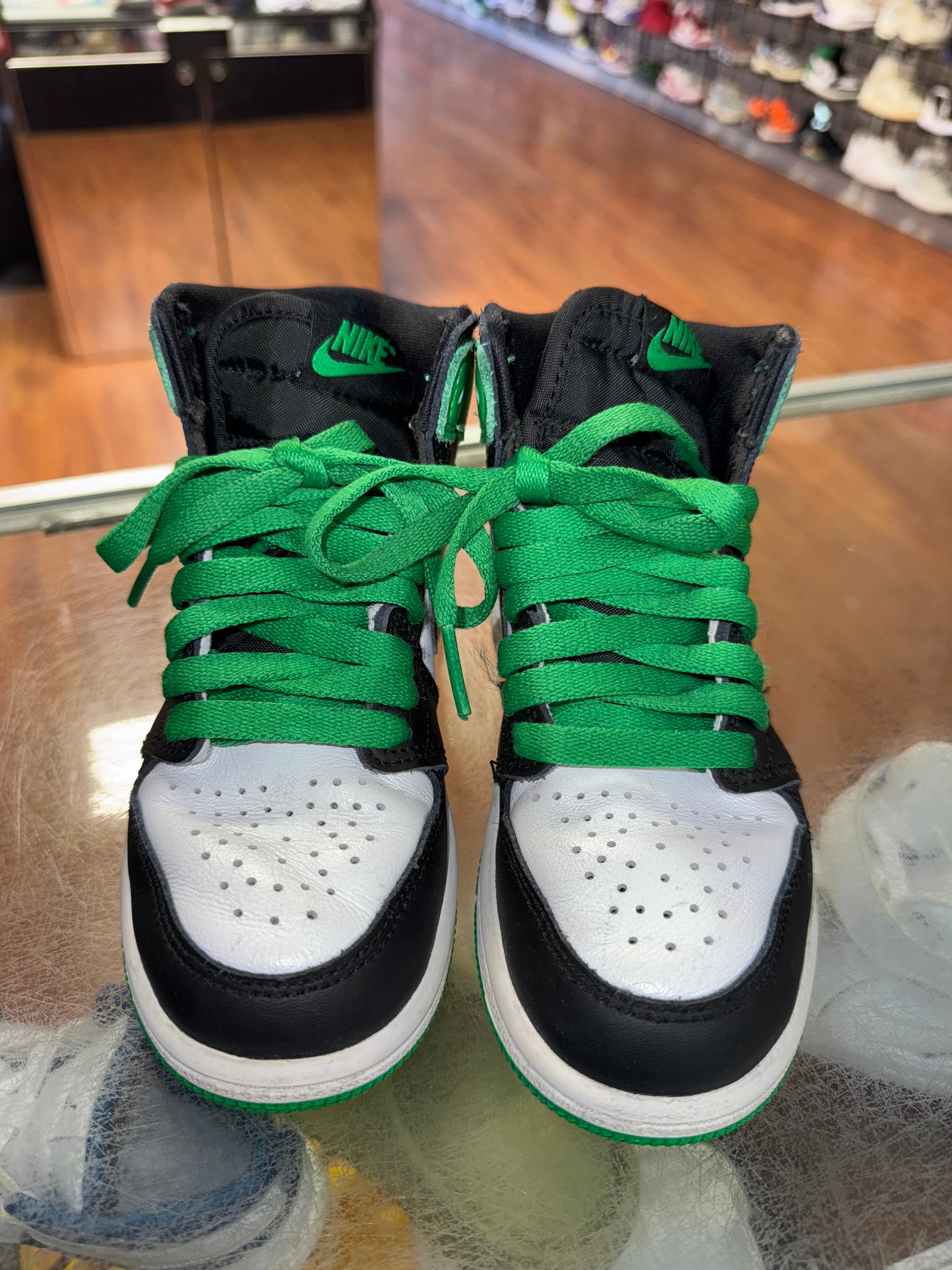 Size 12.5C Air Jordan 1 "Lucky Green" (PS)