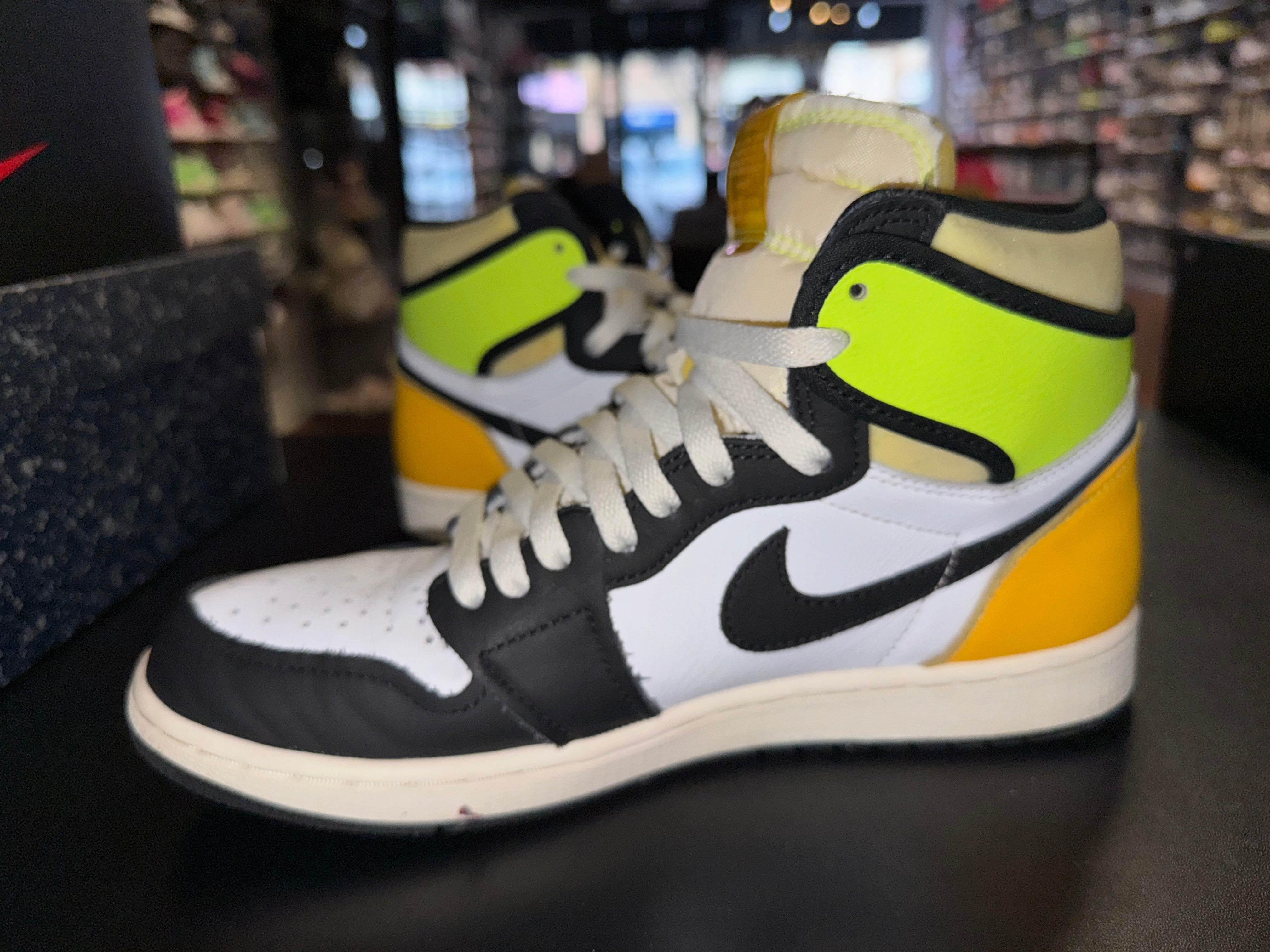 Size 9 Air Jordan 1 “Volt Gold”