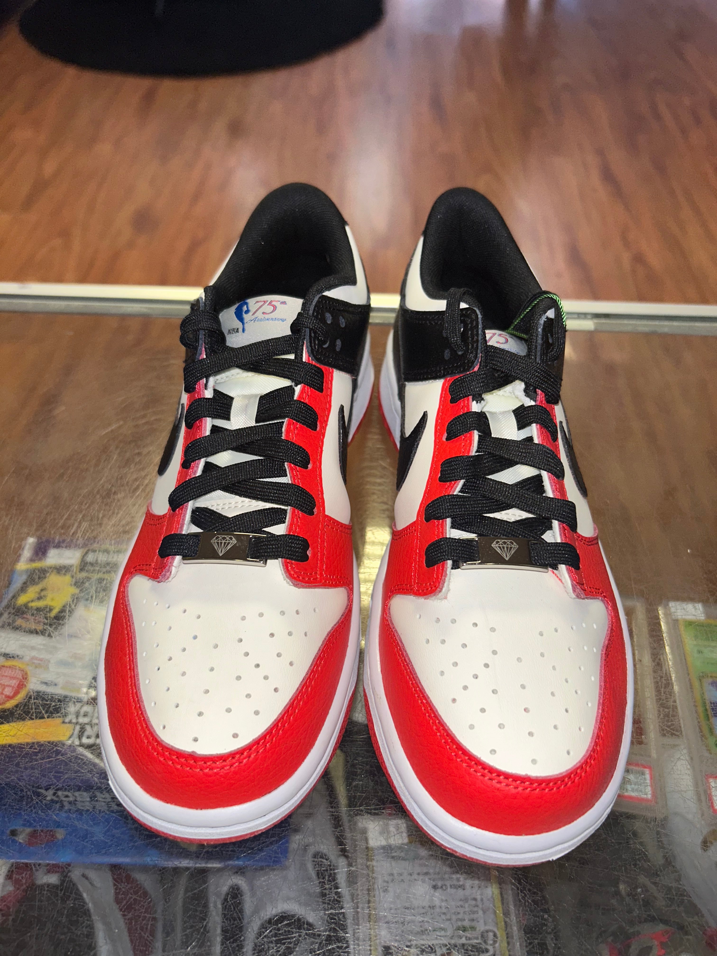 Size 6y Dunk Low “Bulls 25th” Brand New