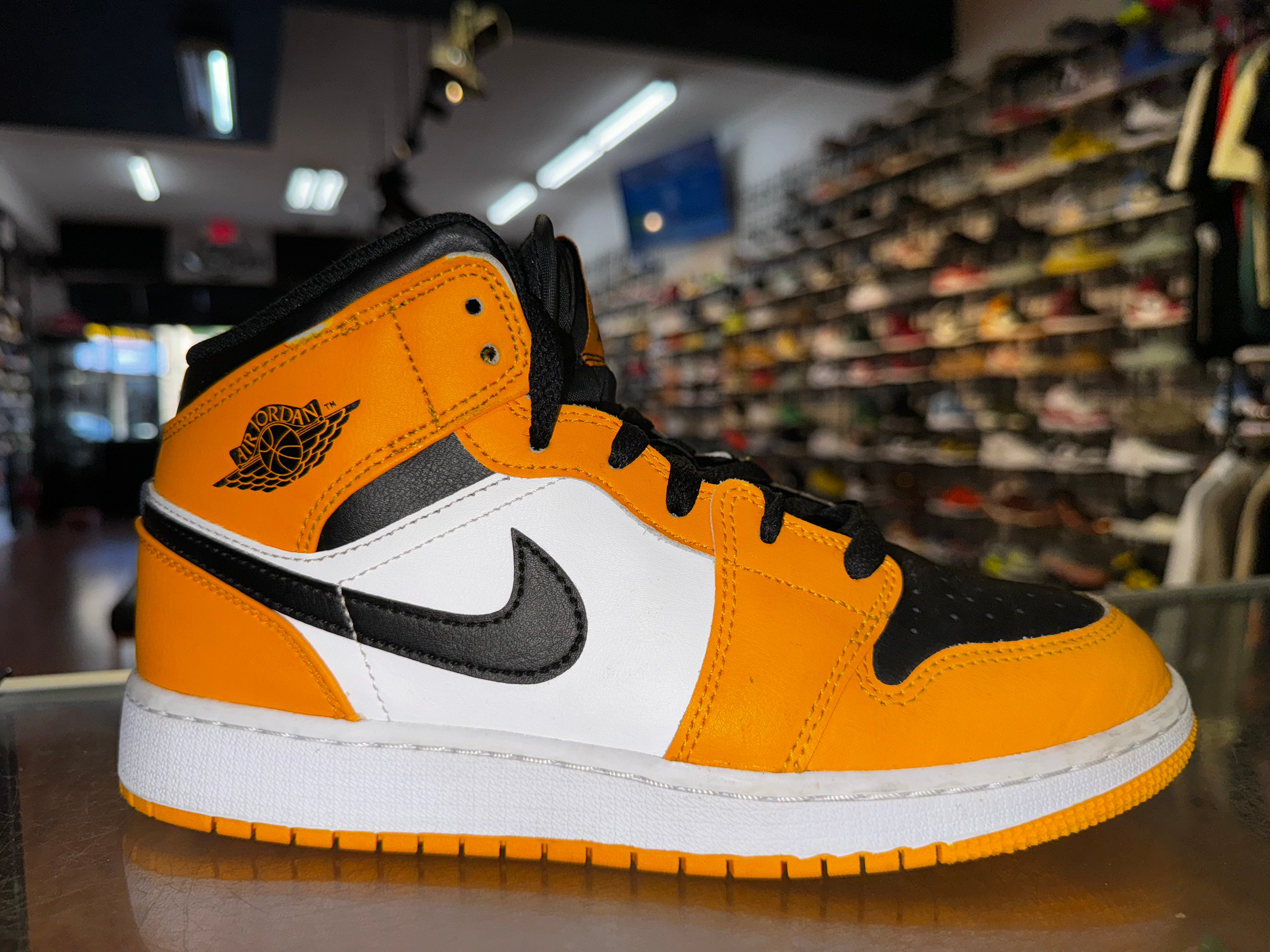 Size 6y Air Jordan 1 Mid "Taxi"