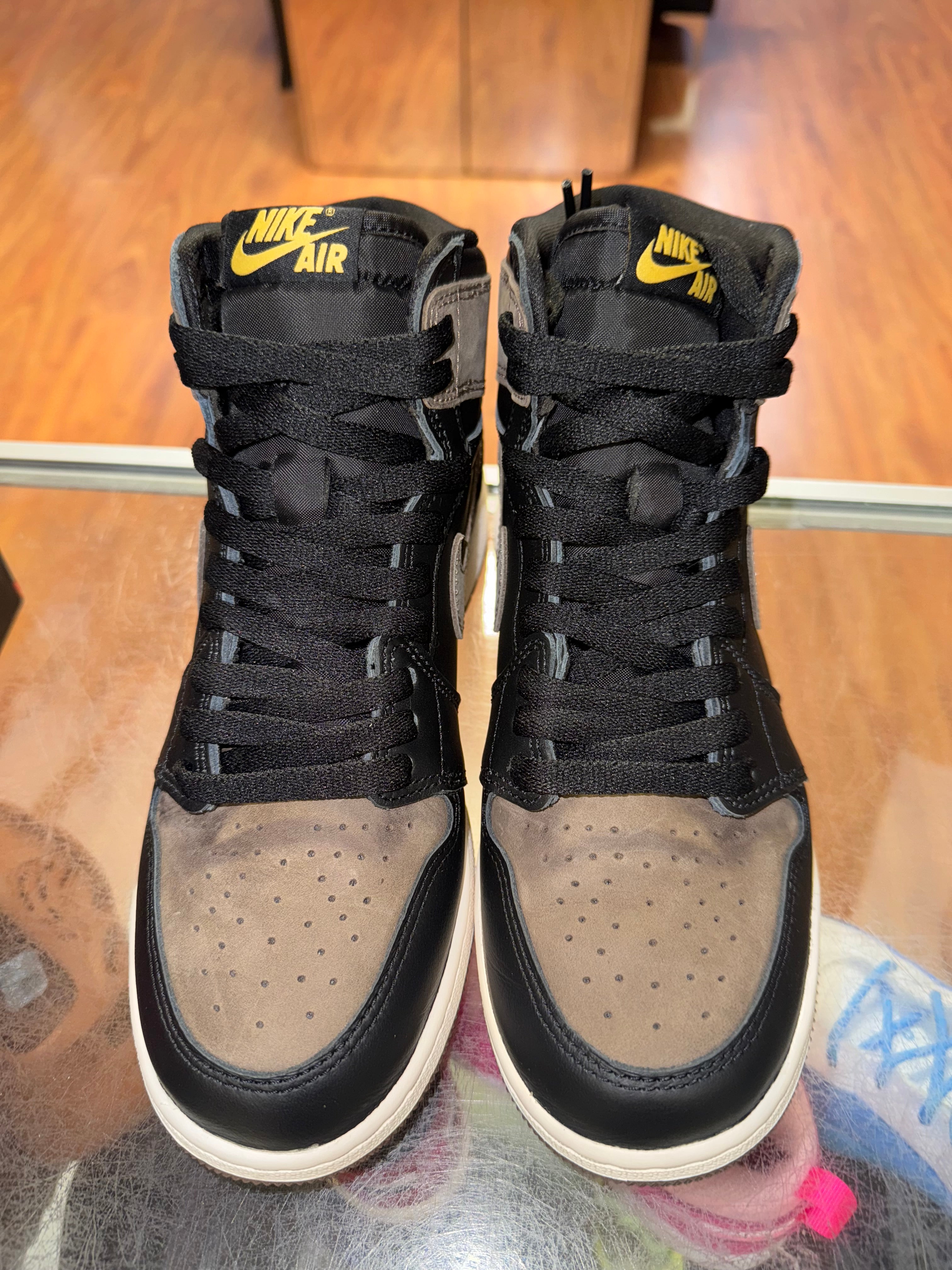 Size 7y Air Jordan 1 "Palomino"