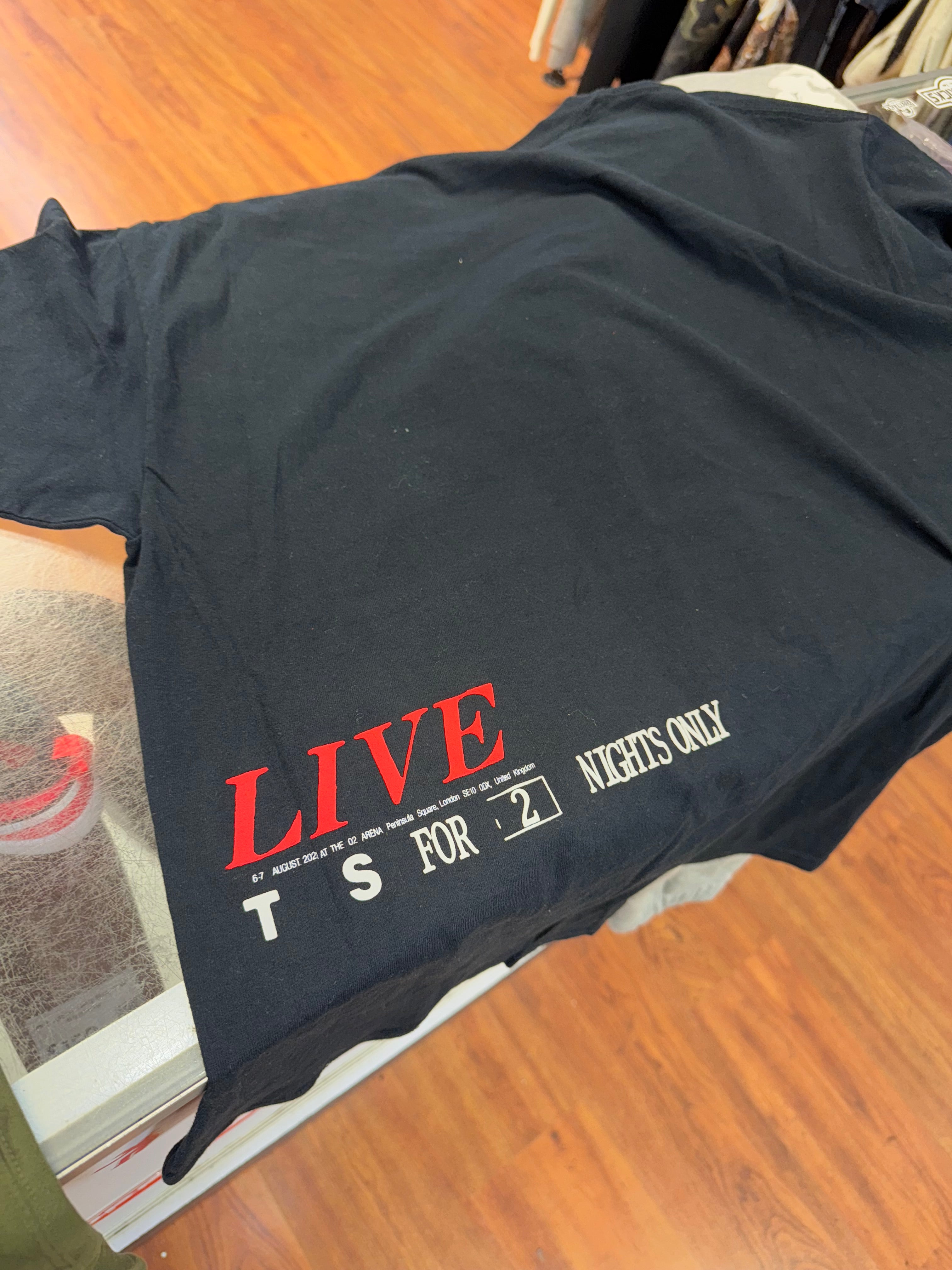 Size L Travis Live At The OT Tee “Black”