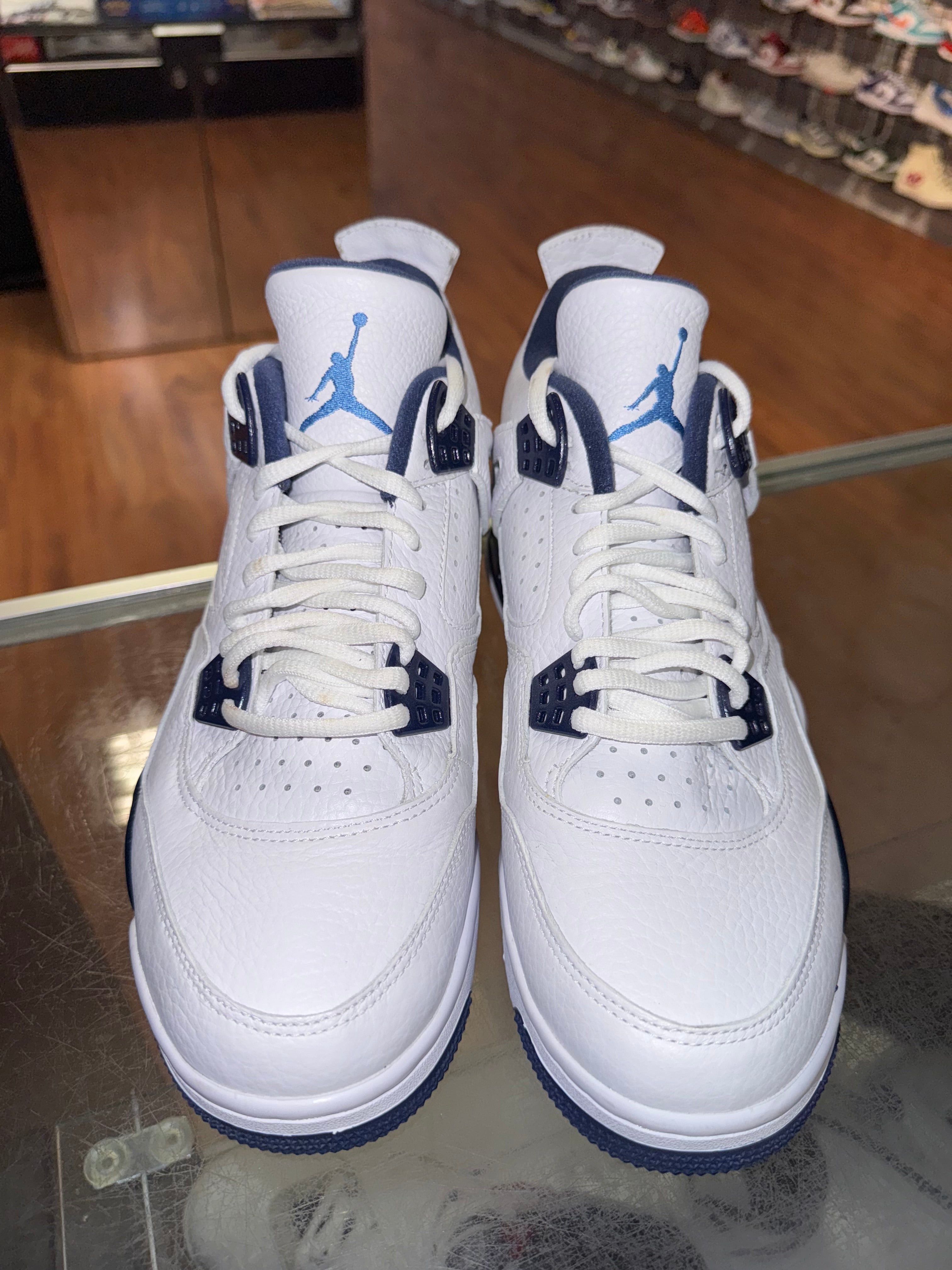 Size 9.5 Air Jordan 4 "Columbia"