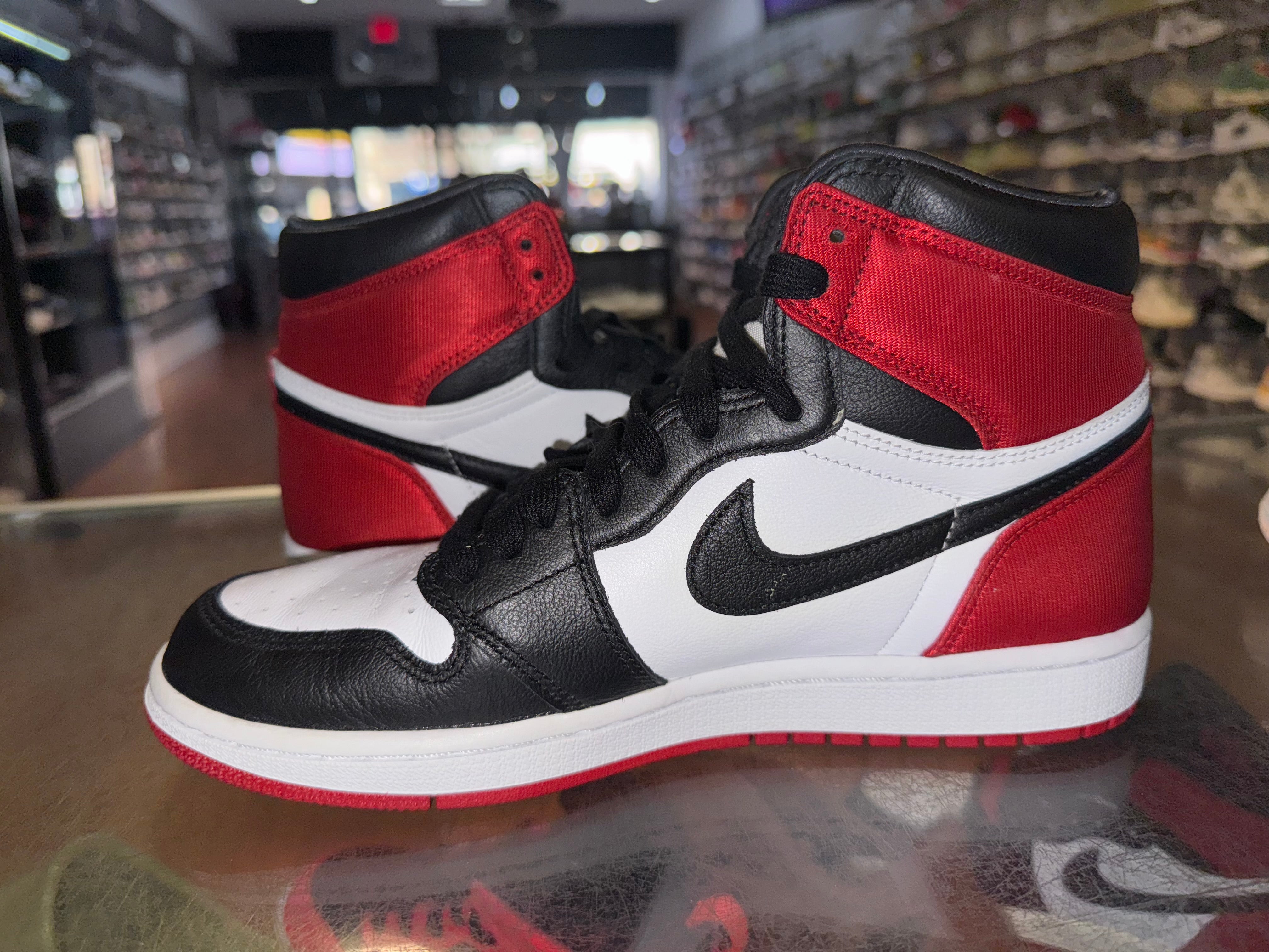 Size 7 (8.5W) Air Jordan 1 "Satin Black Toe"