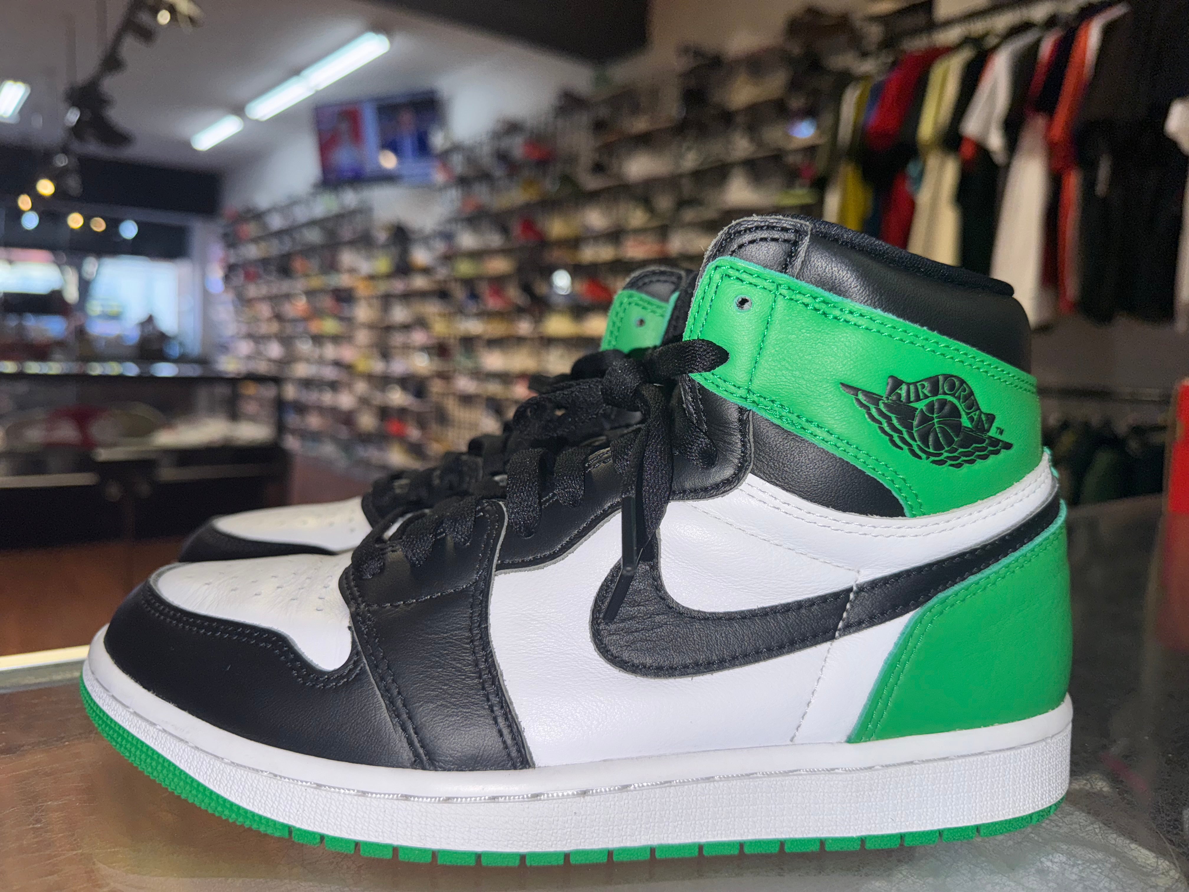 Size 9 Air Jordan 1 "Lucky Green"