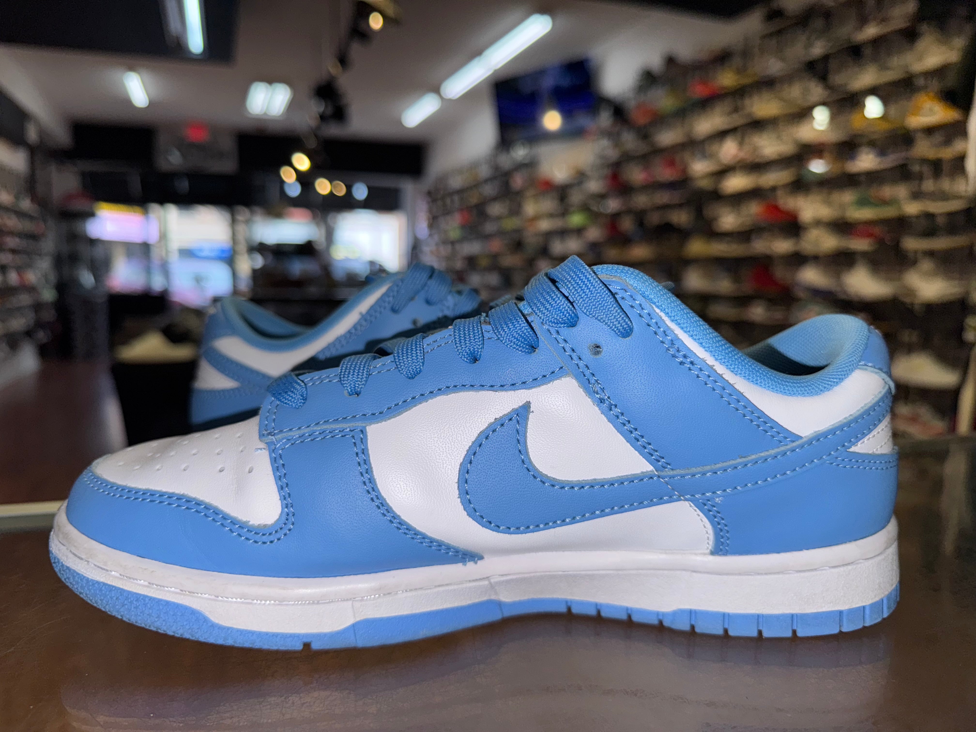 Size 7 Dunk Low "UNC"