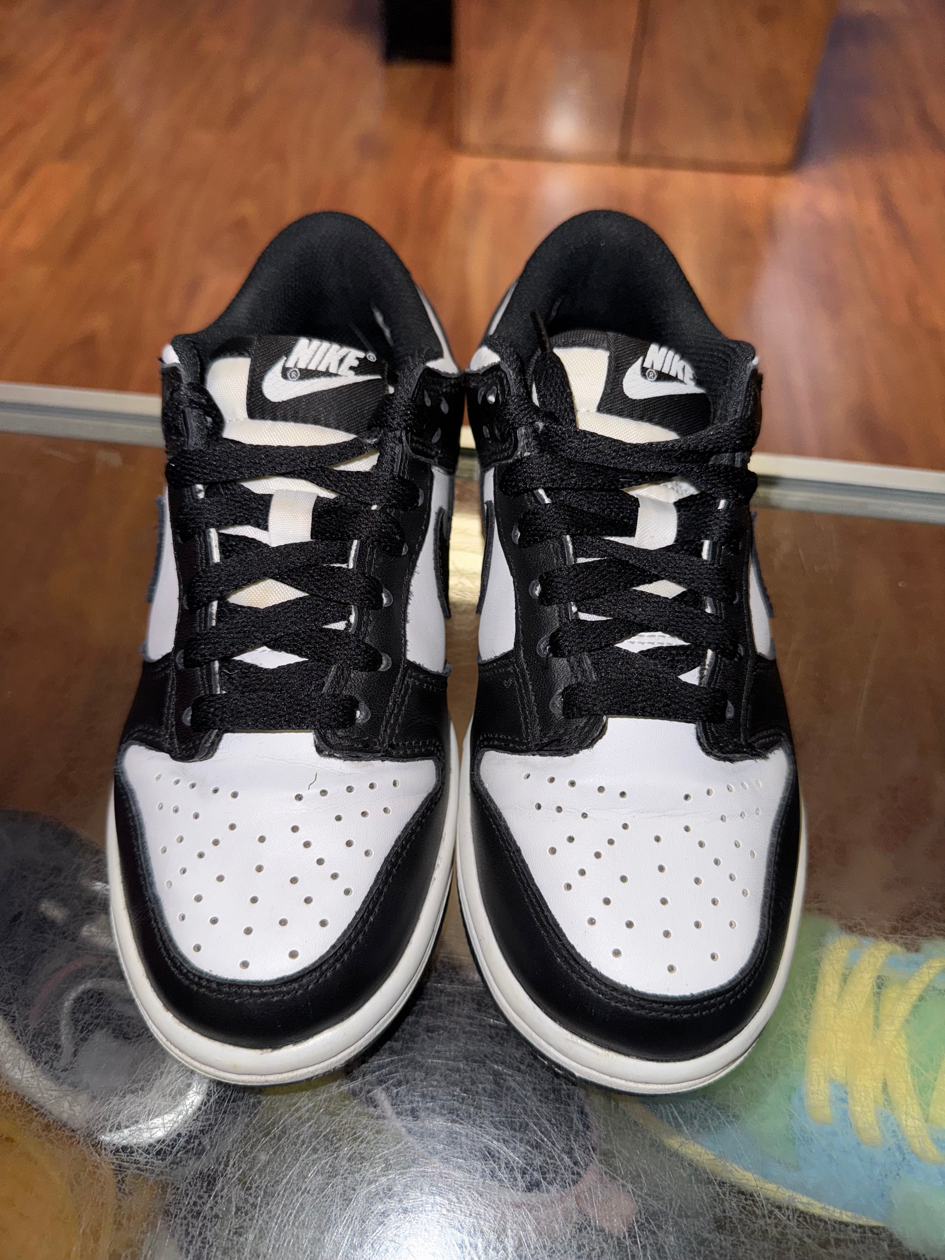 Size 3.5y Dunk Low "Panda"