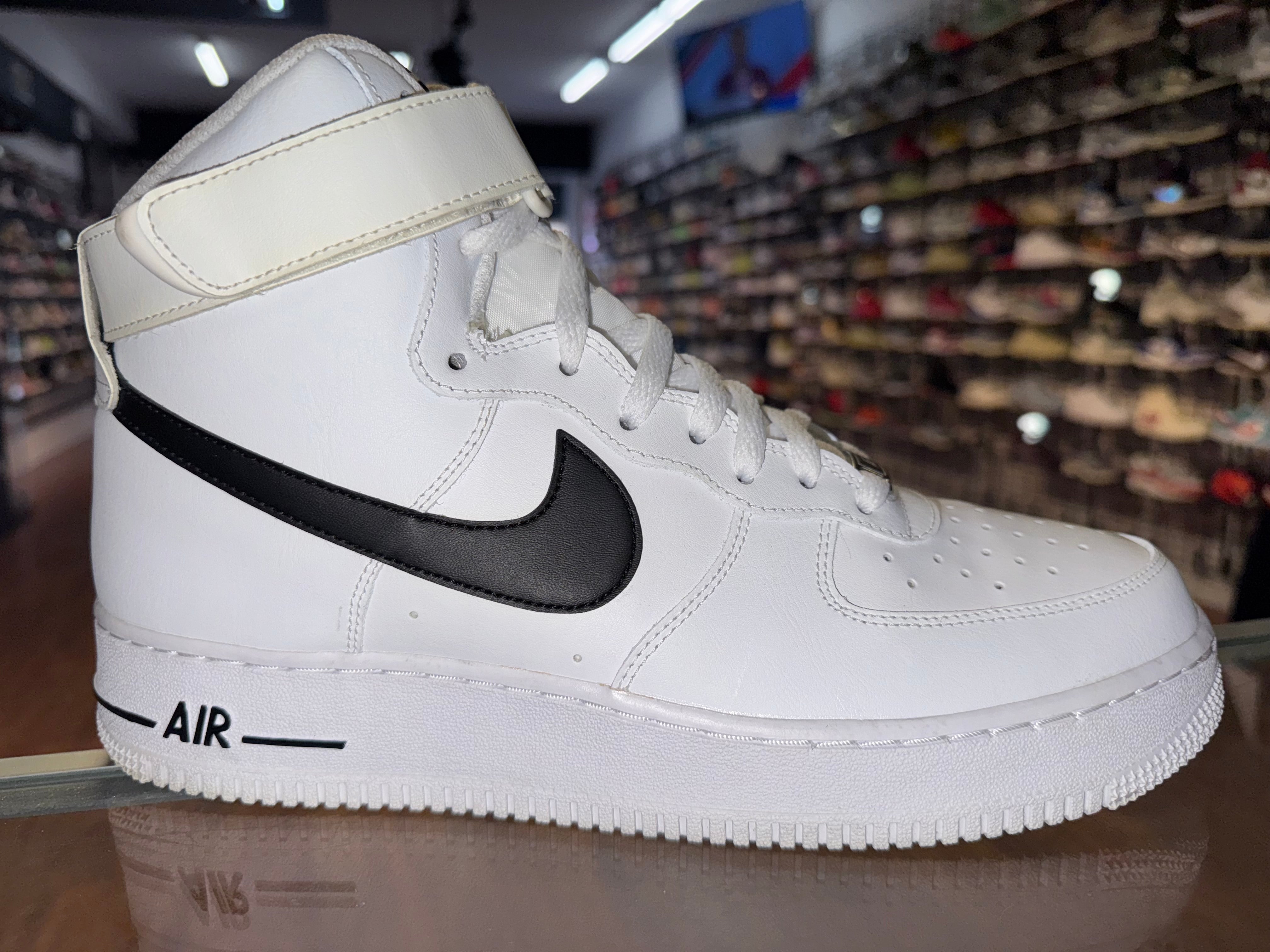 Size 10 Air Force 1 High “White Black”