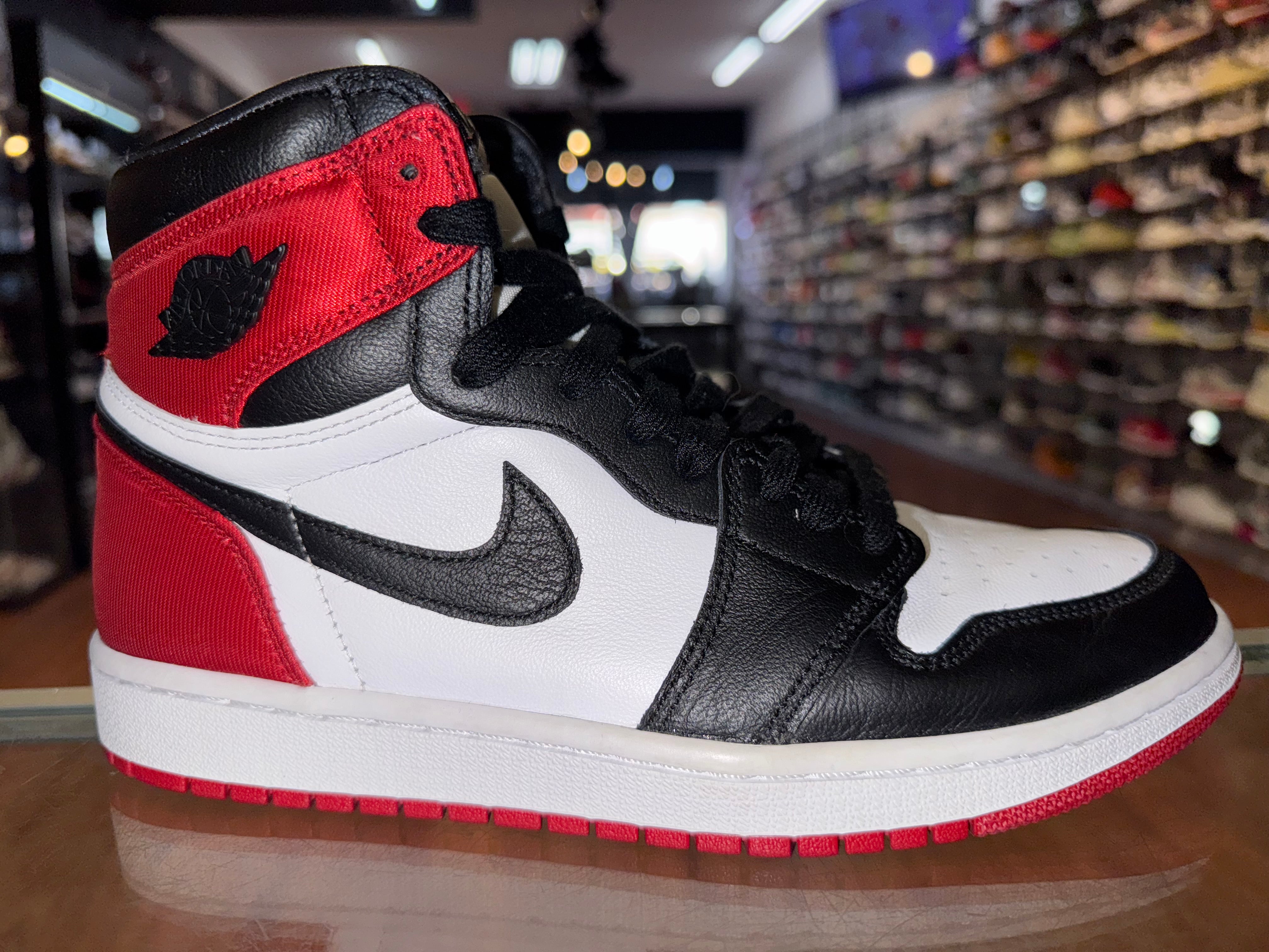 Size 7 (8.5W) Air Jordan 1 "Satin Black Toe"