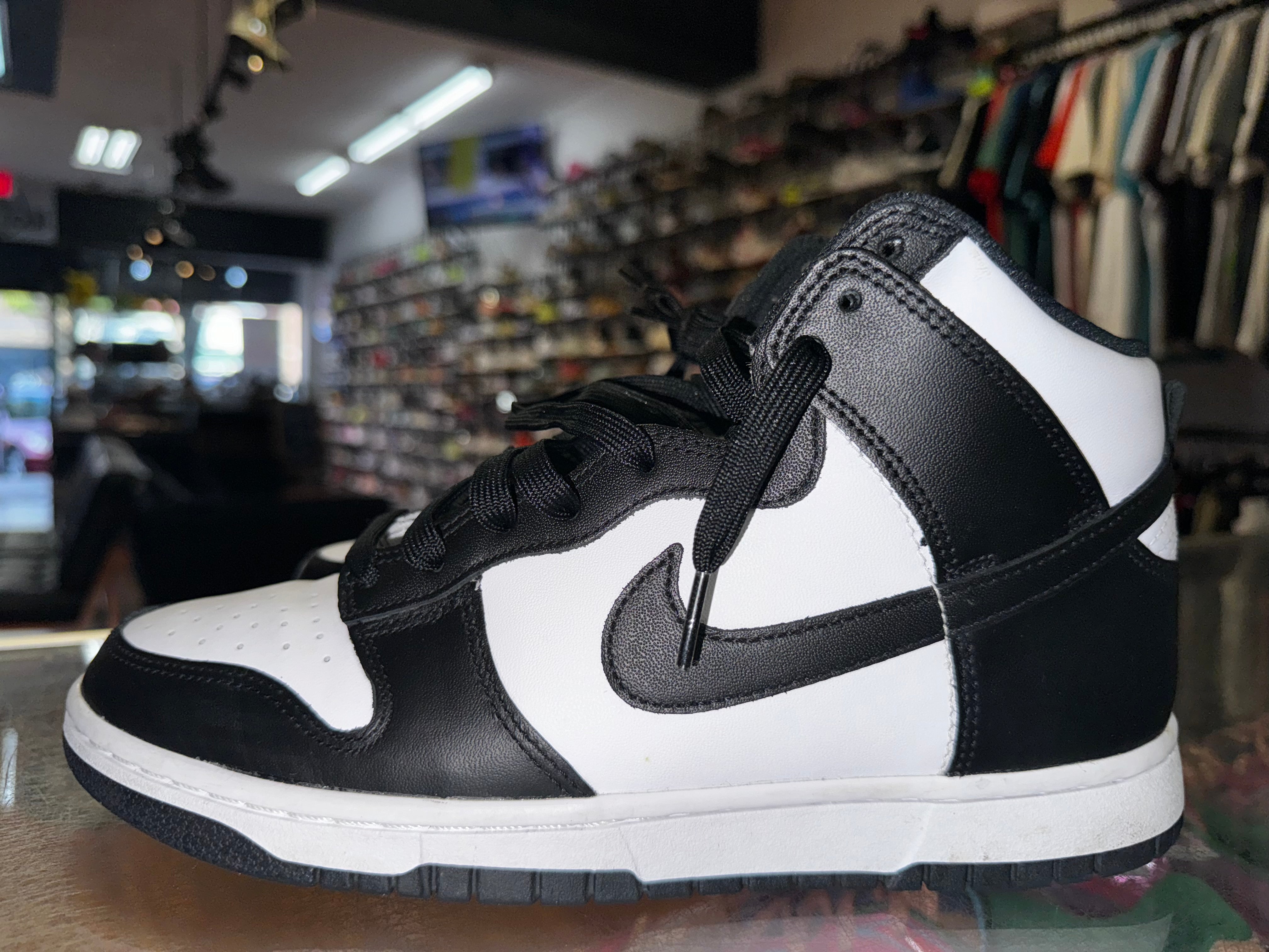 Size 9 Dunk High "Panda"