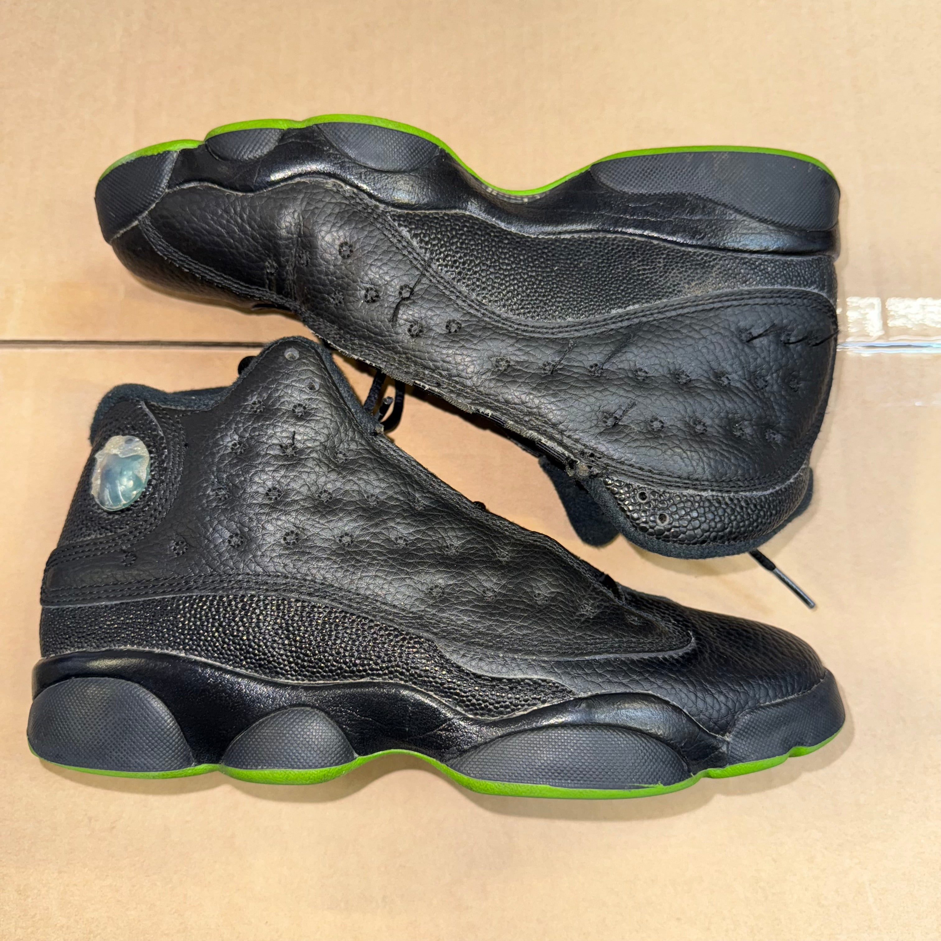 Size 6.5y Air Jordan 13 "Altitude" - NB