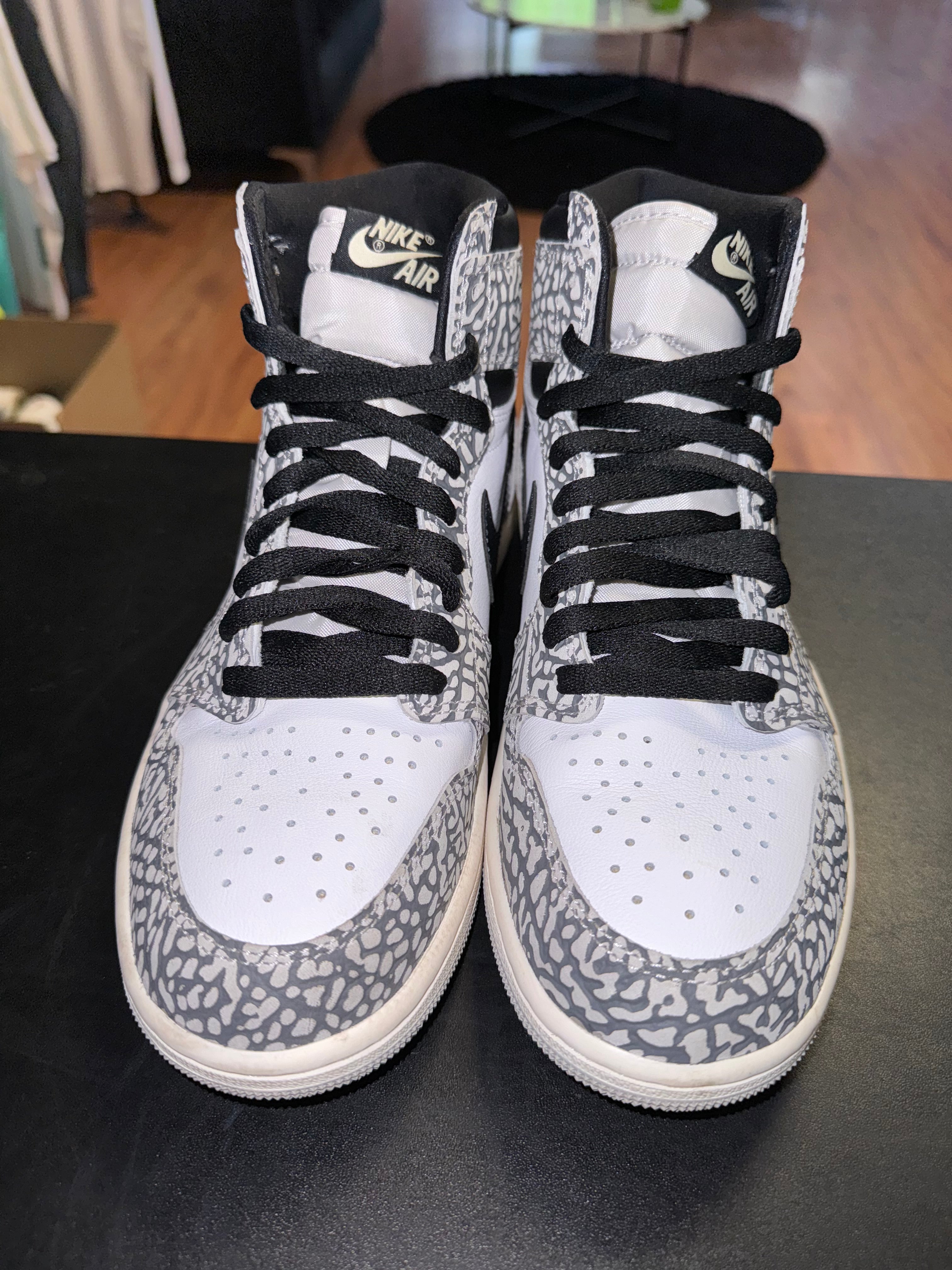 Size 9 Air Jordan 1 “White Cement”