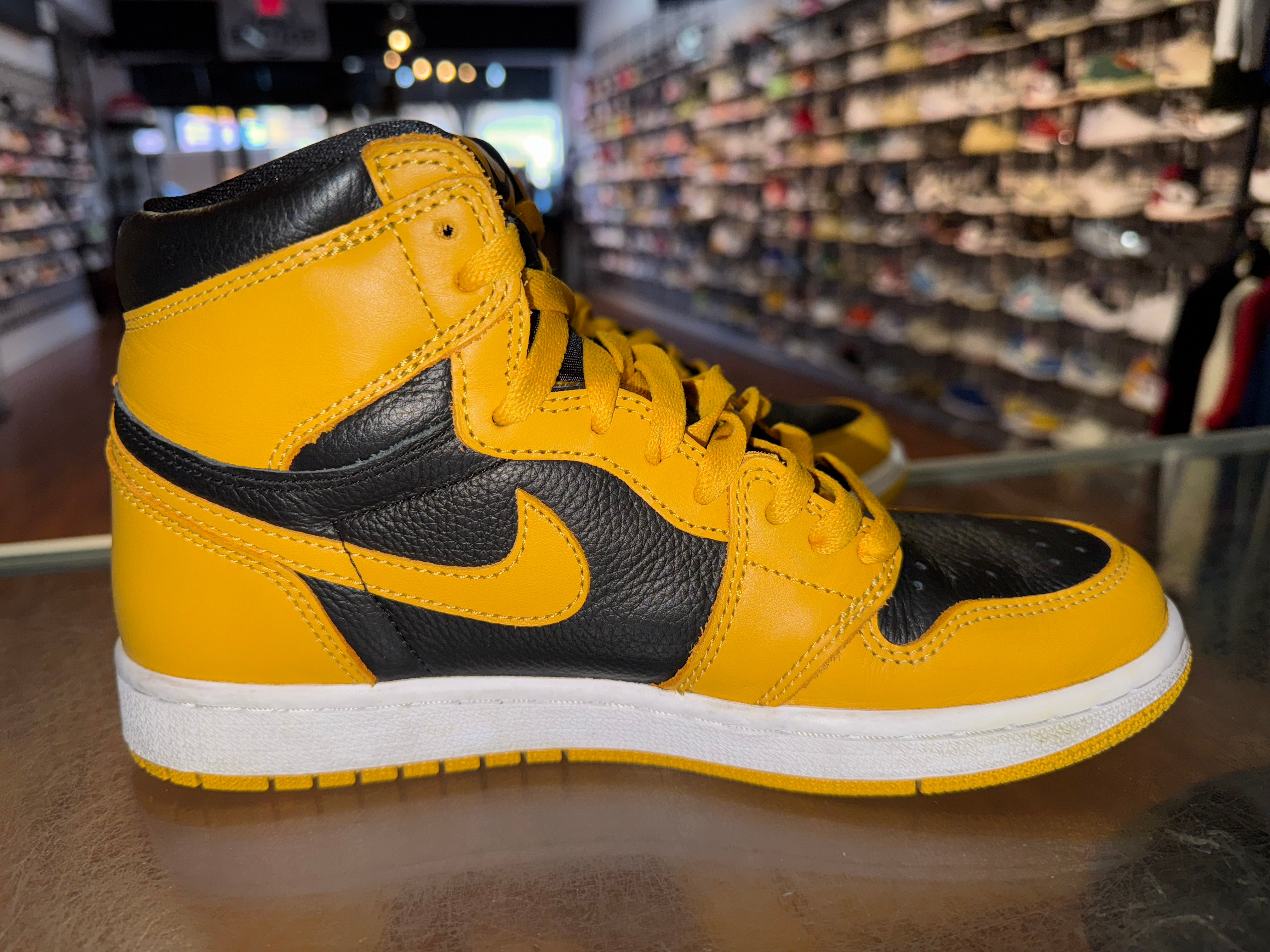 Size 7.5 Air Jordan 1 "Pollen"