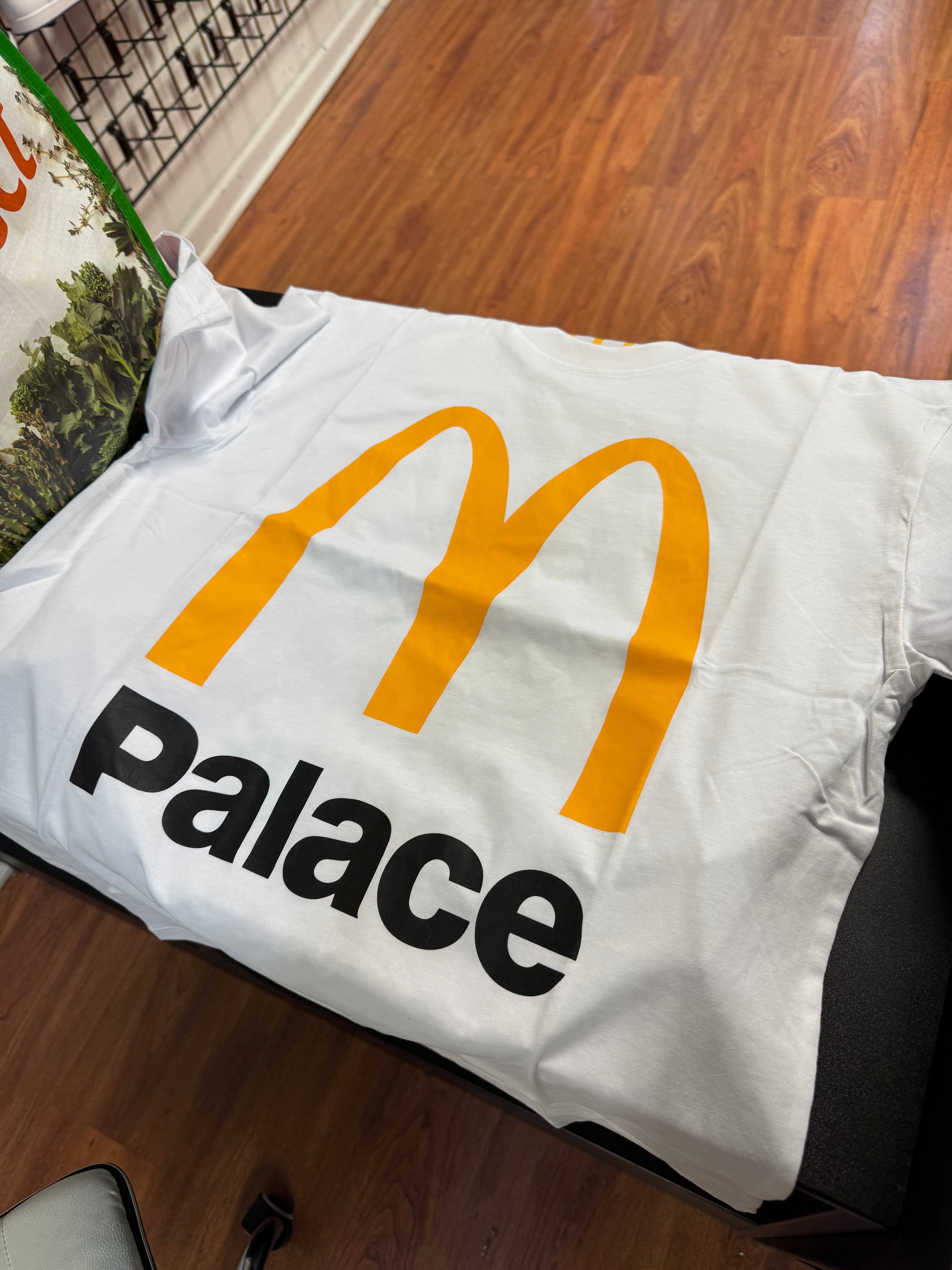 Size L Palace x McDonald’s Tee “White” Brand New