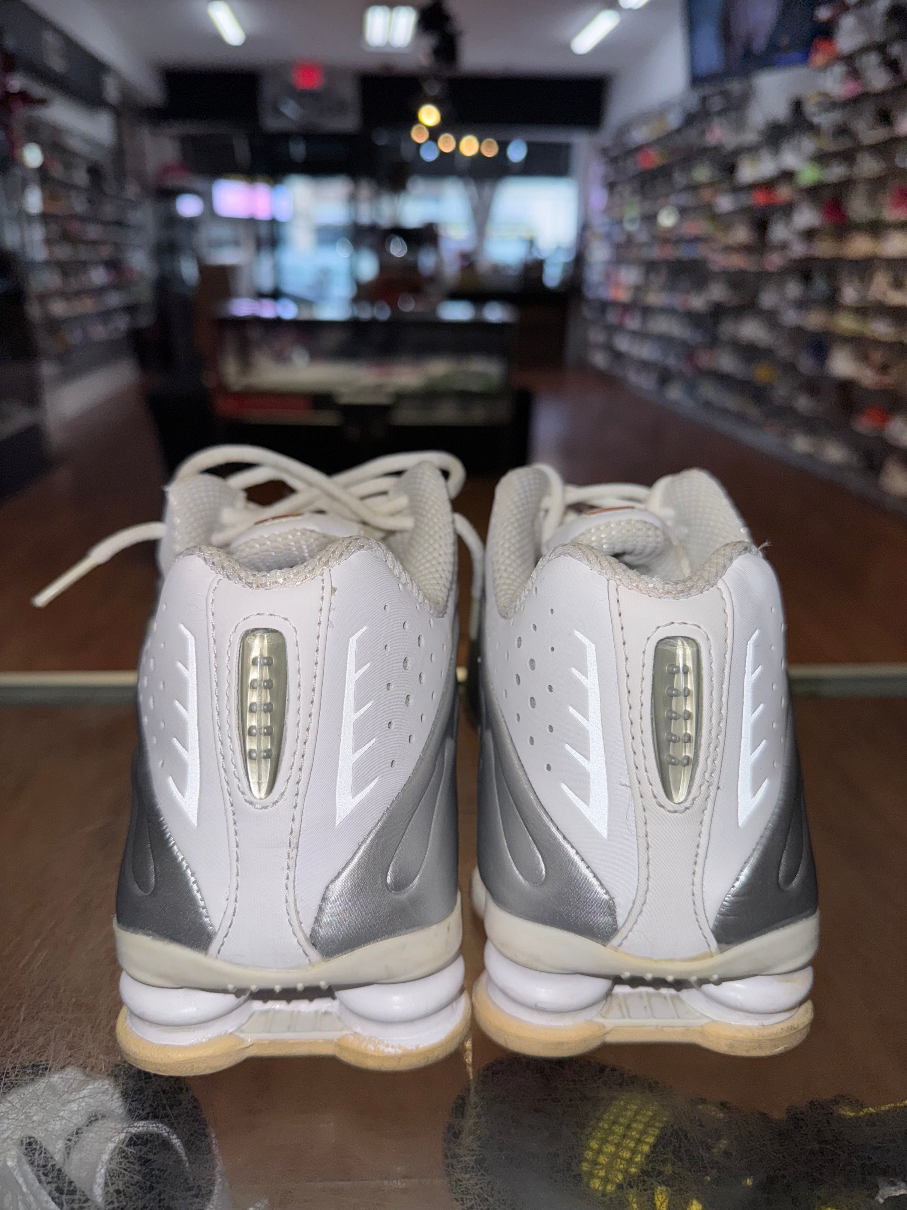 Size 8.5 Nike Shox R4 "White Metallic Silver"