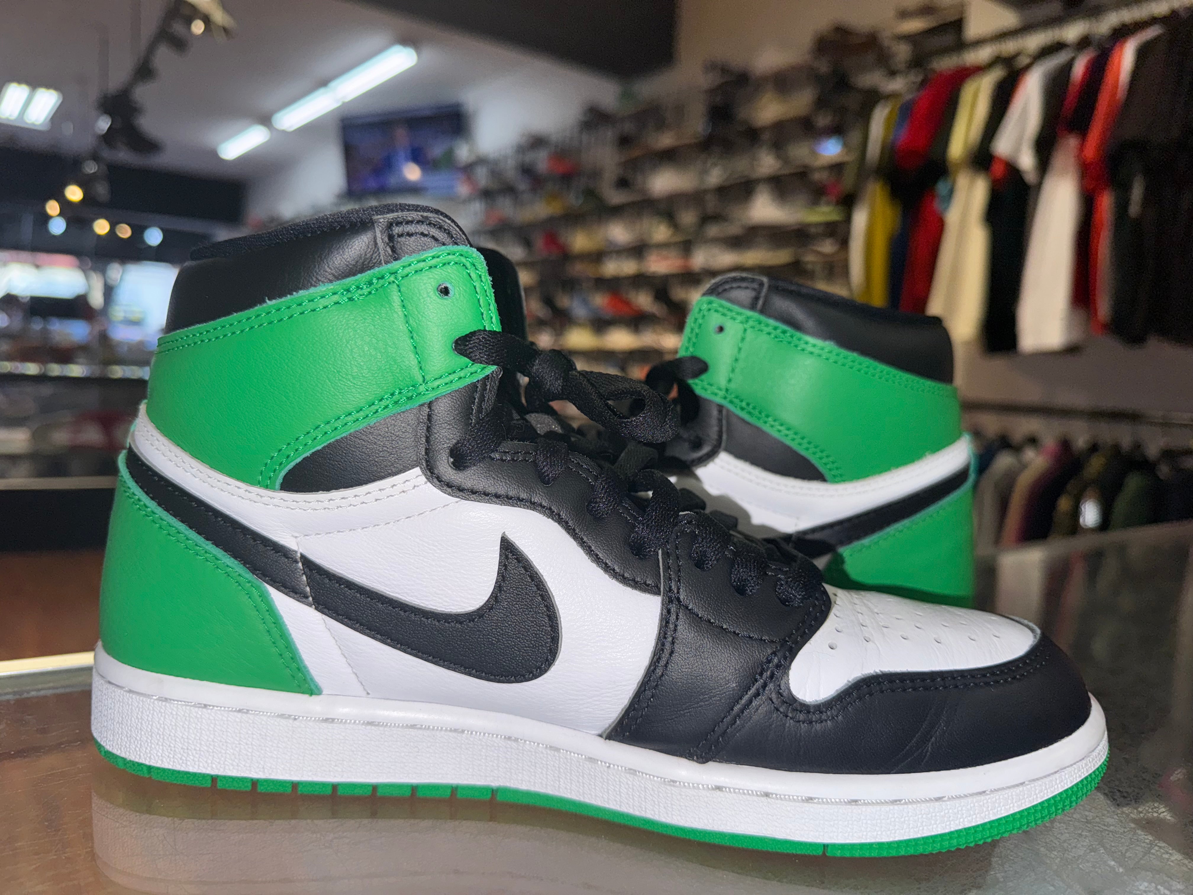 Size 9 Air Jordan 1 "Lucky Green"