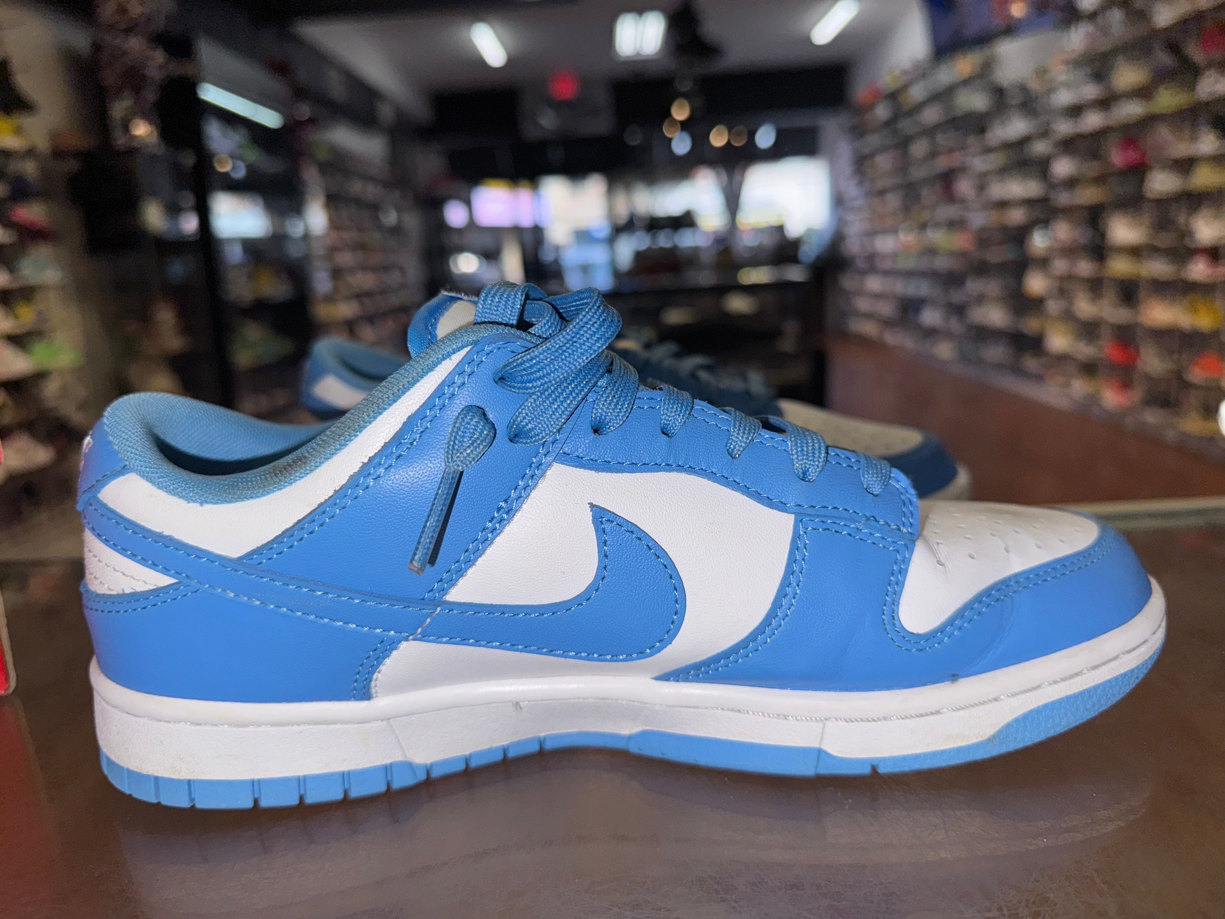 Size 7 Dunk Low “UNC”