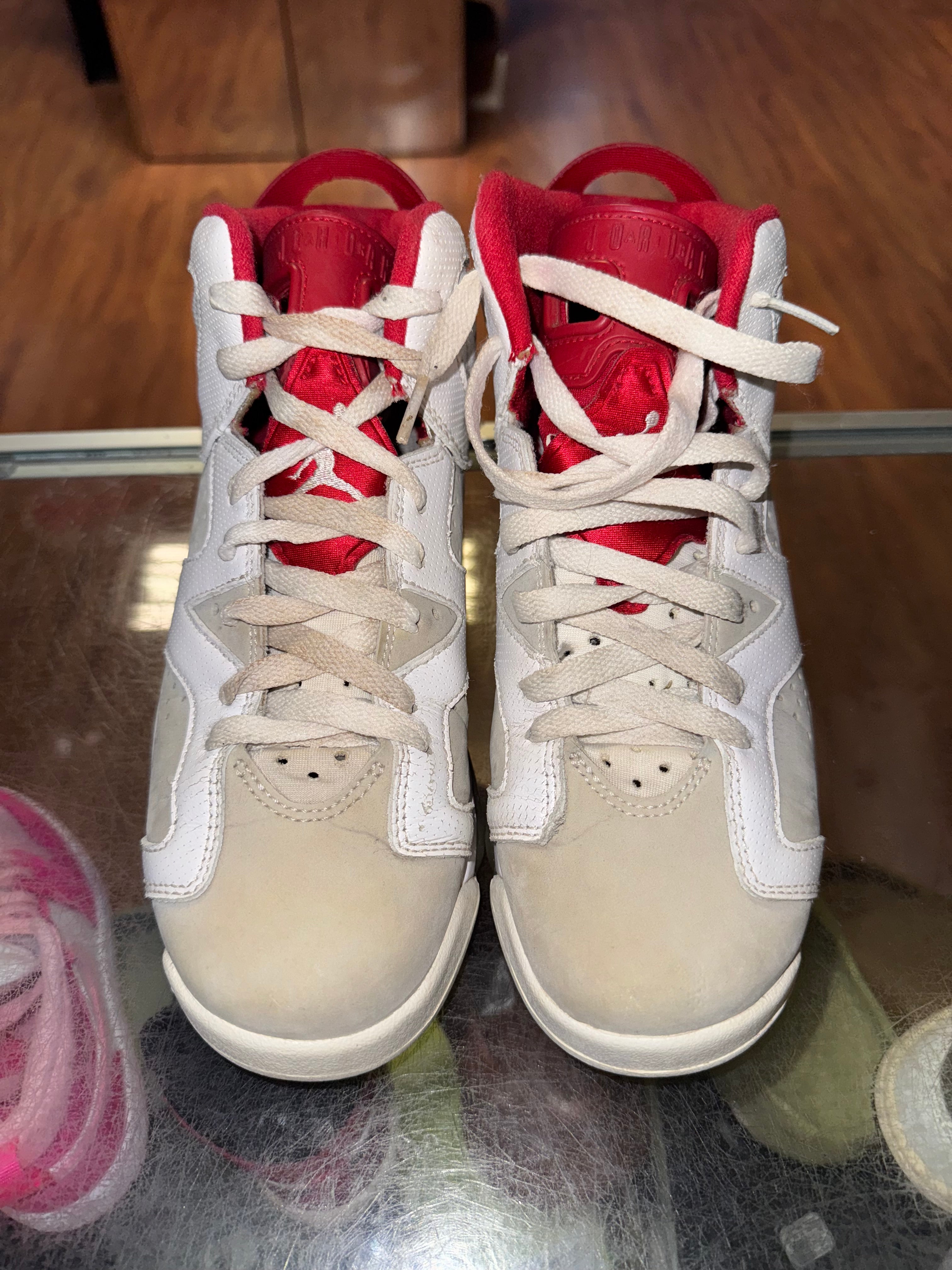 Size 6.5y Air Jordan 6 "Hare"