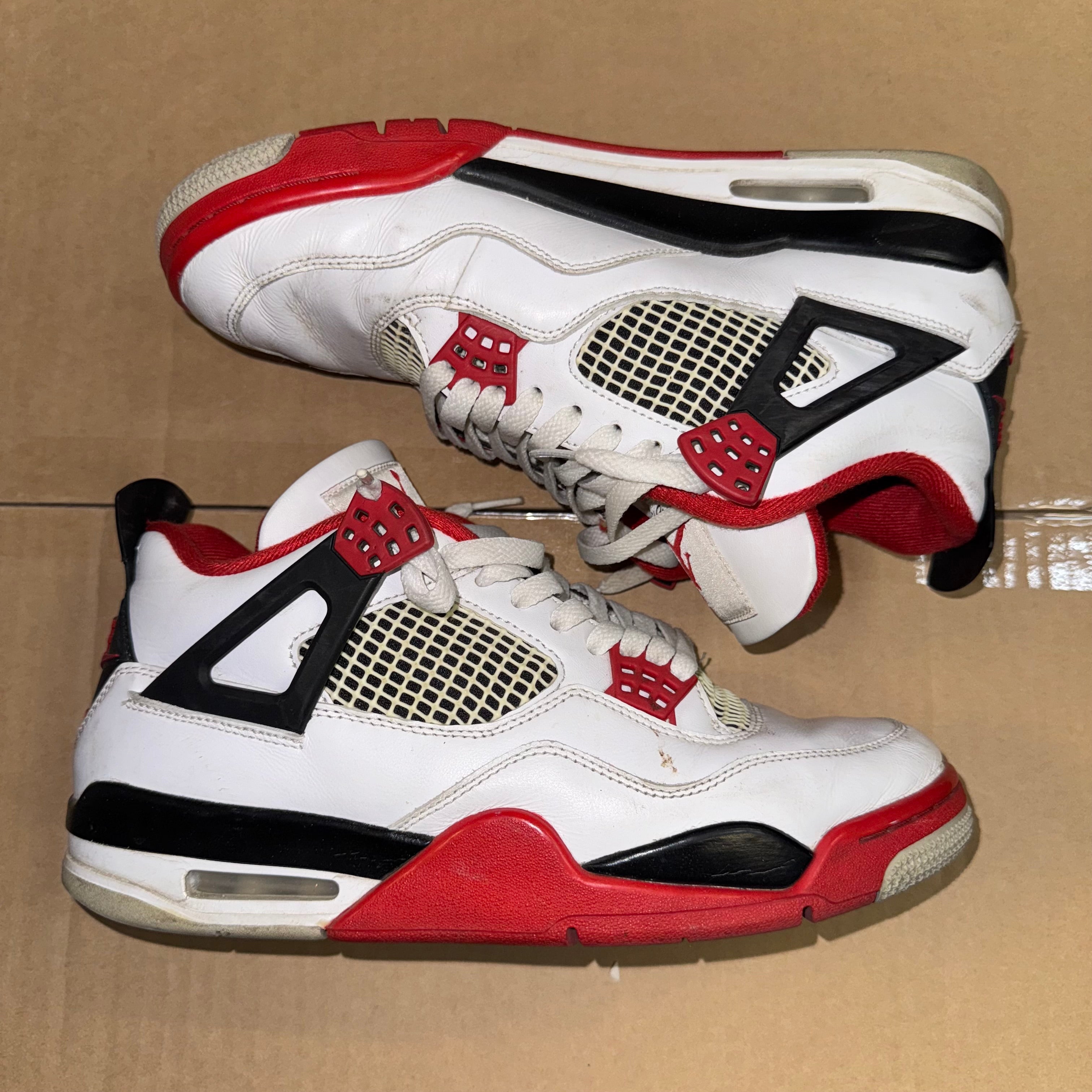 Size 9 Air Jordan 4 "Fire Red" - NB