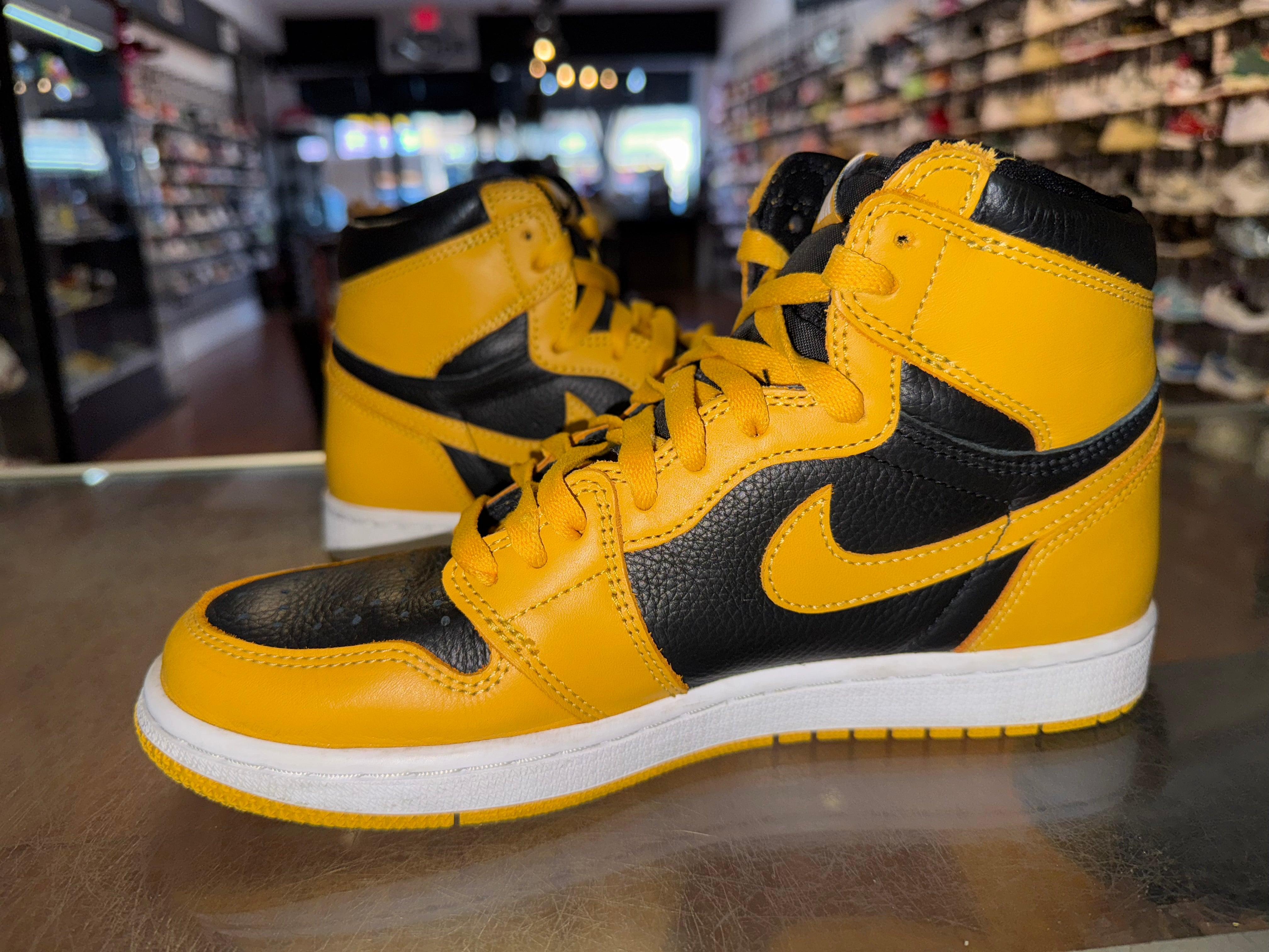 Size 7.5 Air Jordan 1 "Pollen"