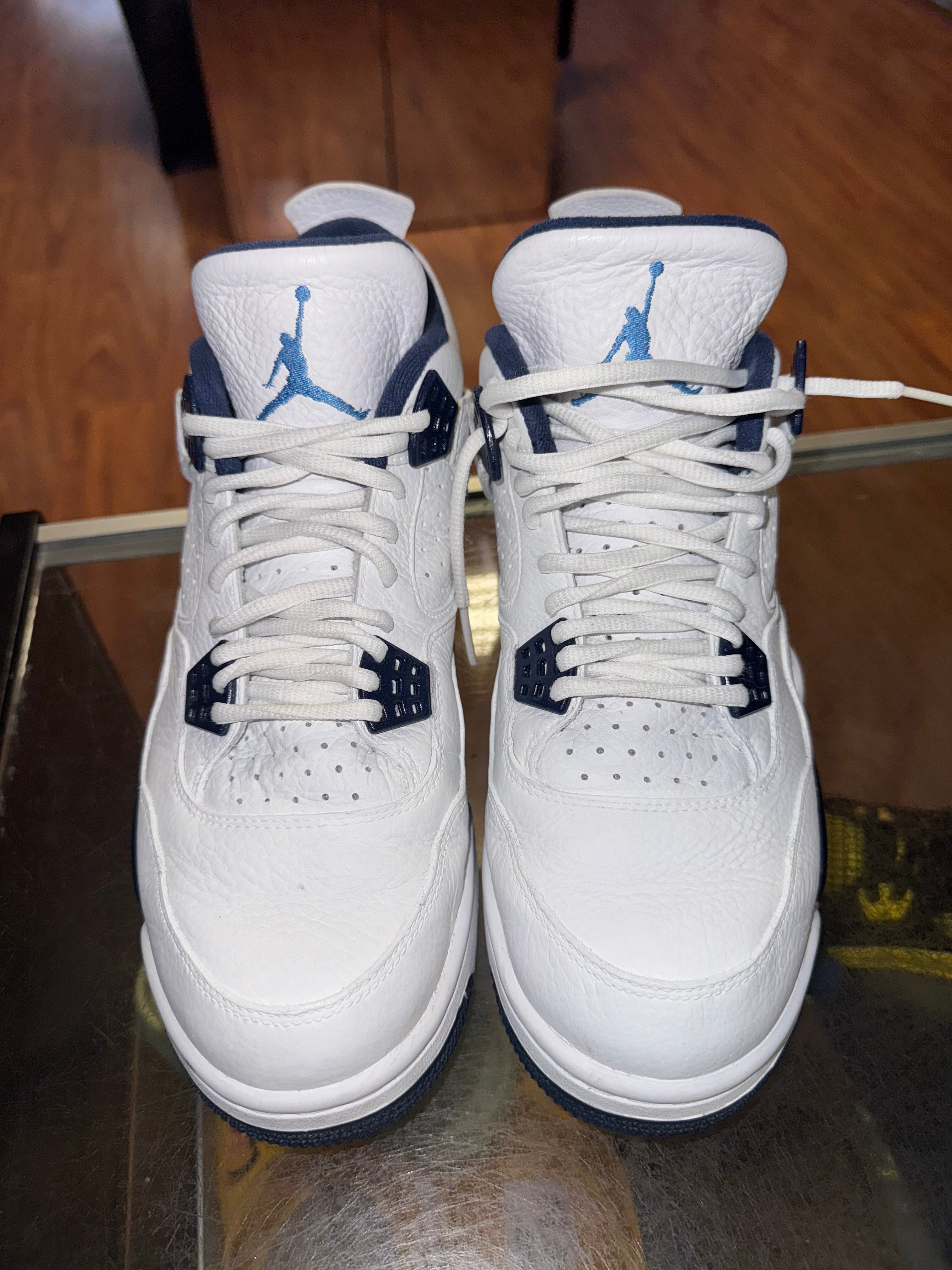 Size 10 Air Jordan 4 “Columbia”