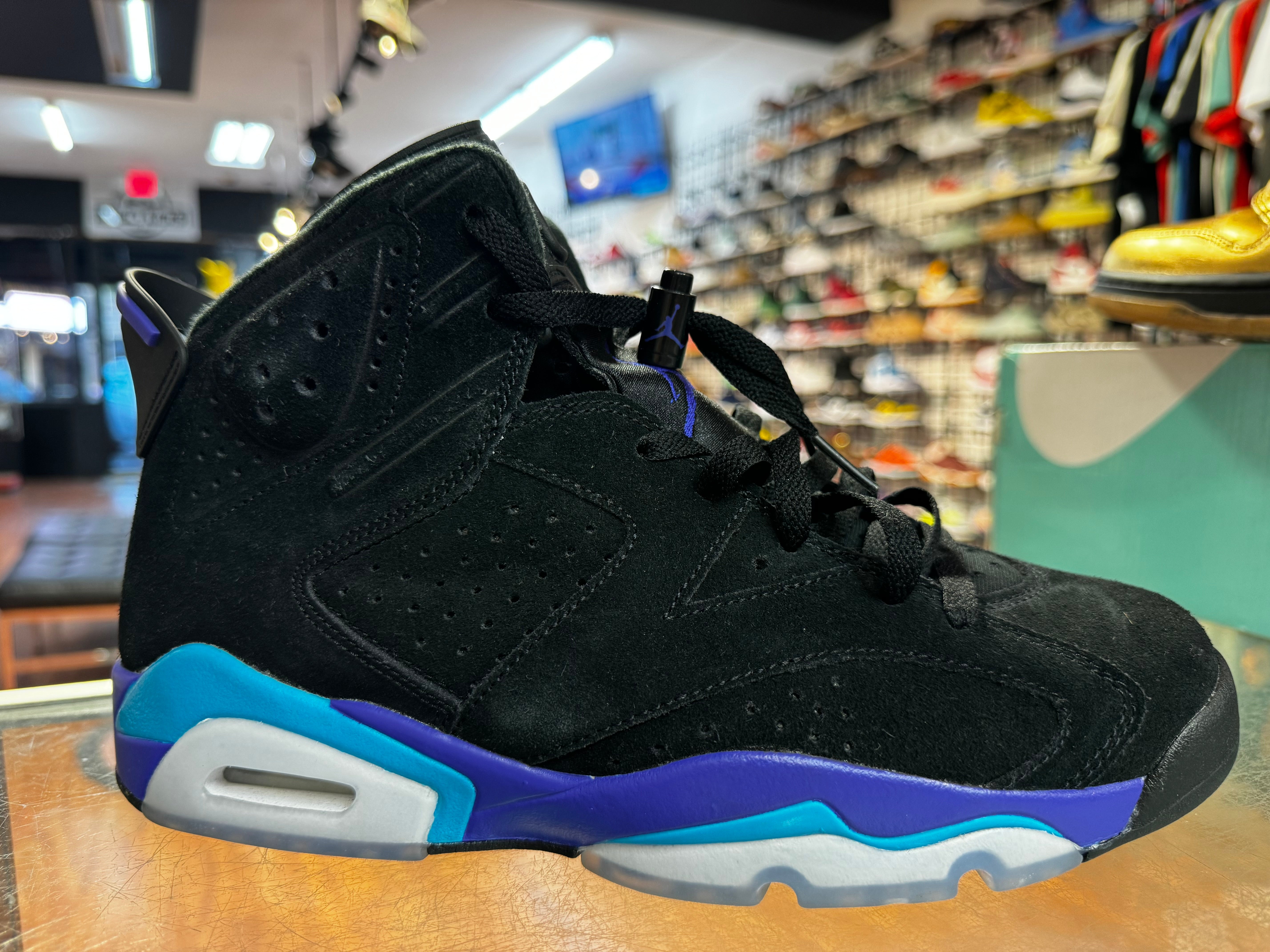 Size 9 Air Jordan 6 "Aqua"