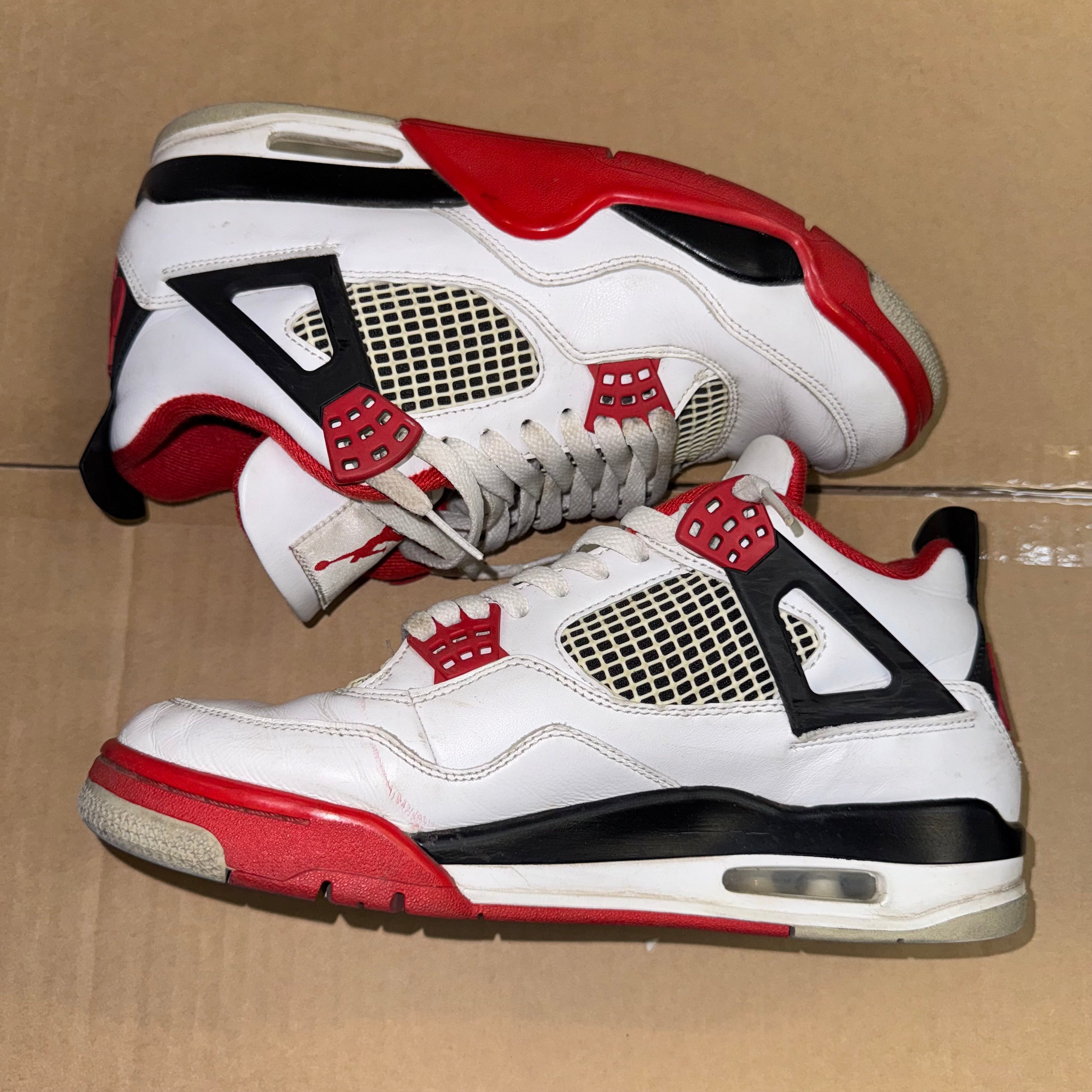 Size 9 Air Jordan 4 "Fire Red" - NB